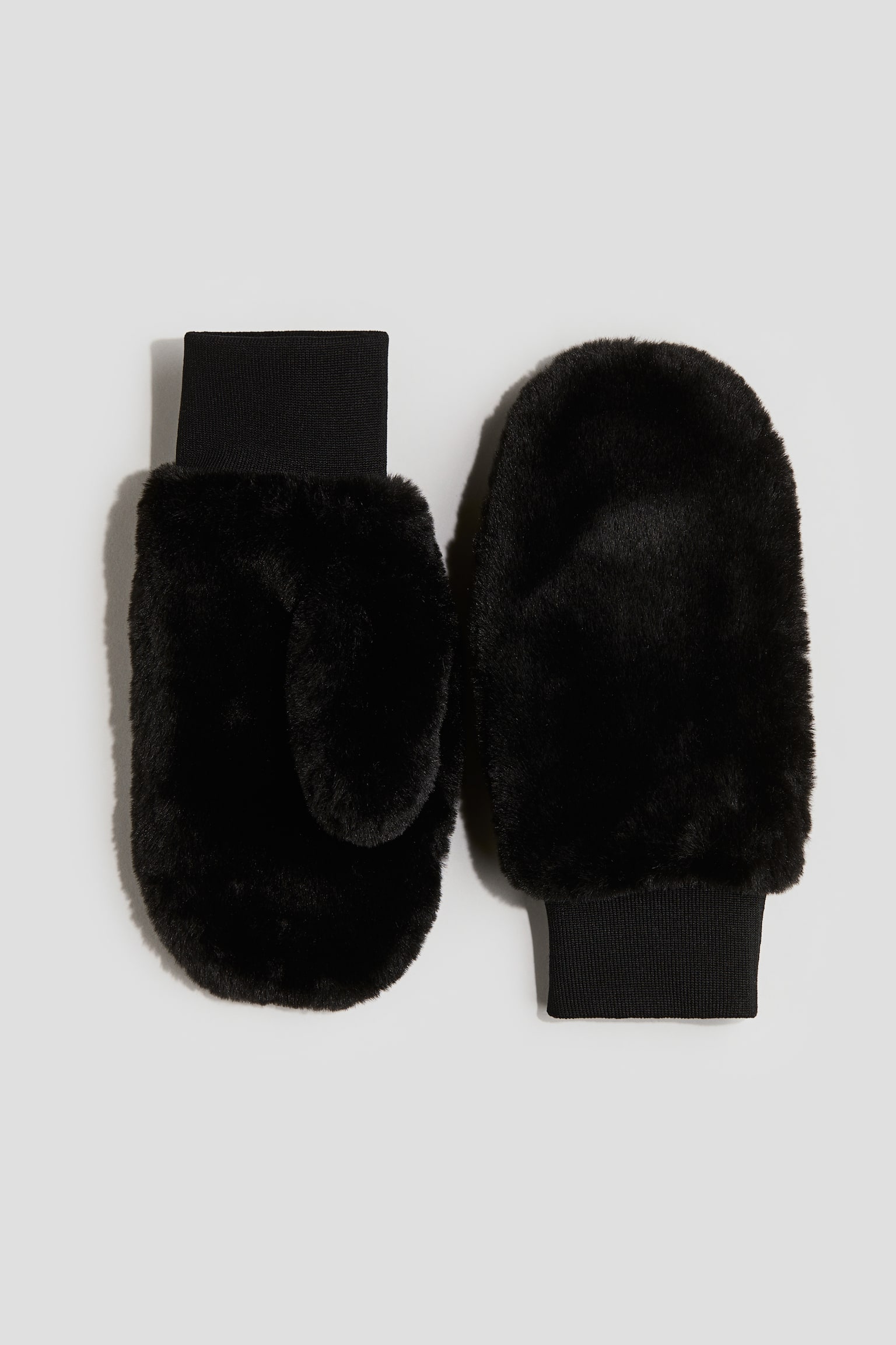 Детские перчатки H&M Warm-Lined Fluffy Mittens, цвет: Чёрный — фото 1
