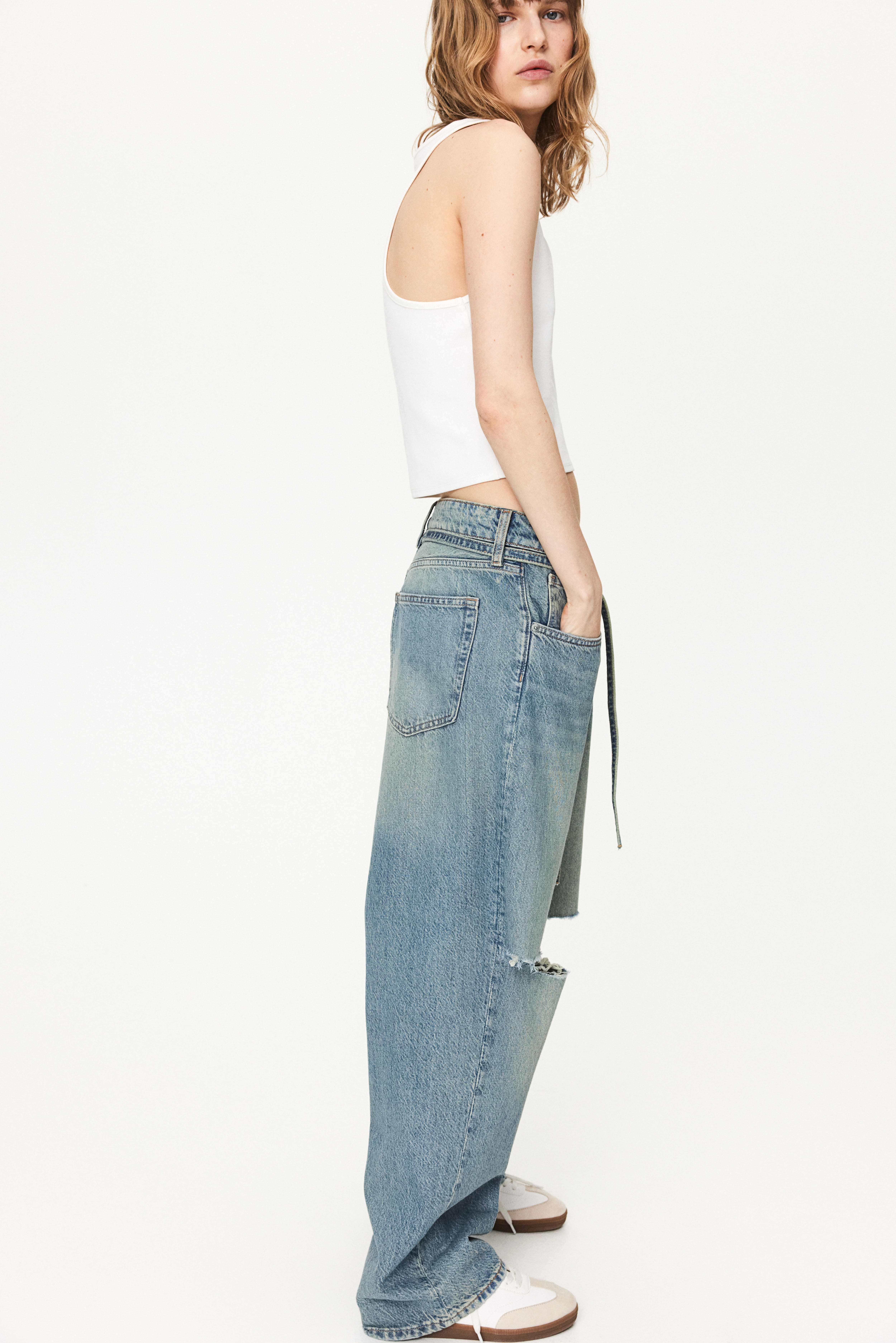 H&m womens jeans hotsell