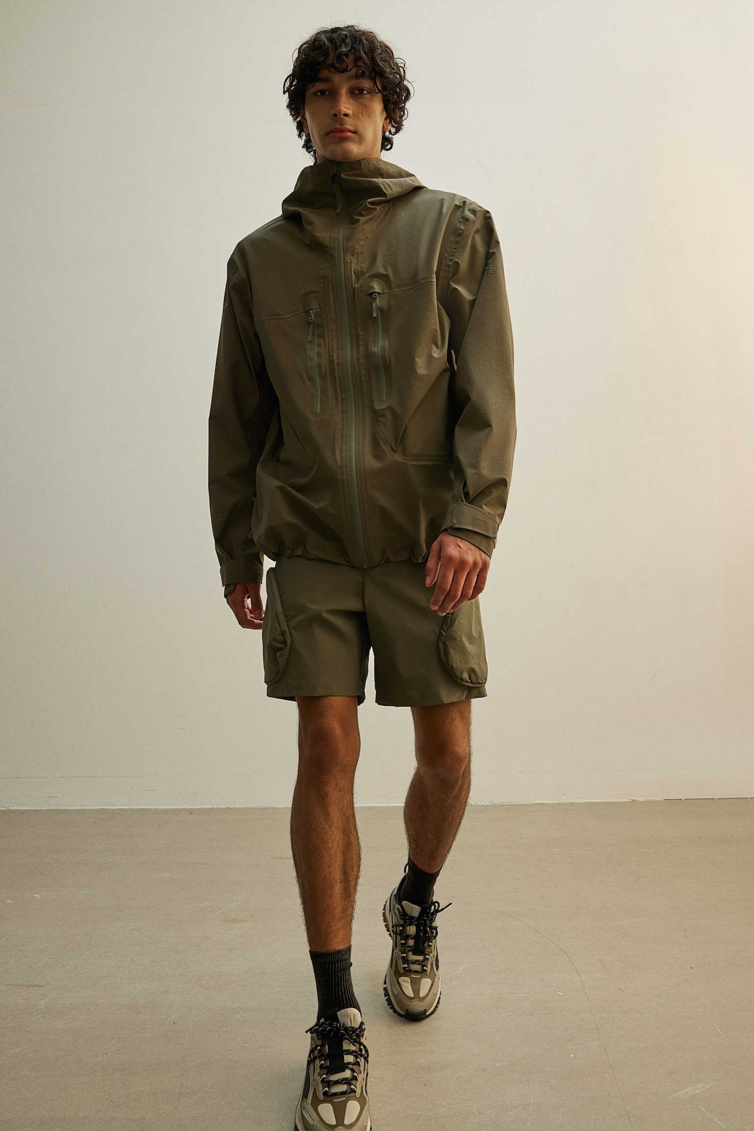 Regular Fit 3-layer Shell Jacket In StormMove™ - Khaki green/Black - 5