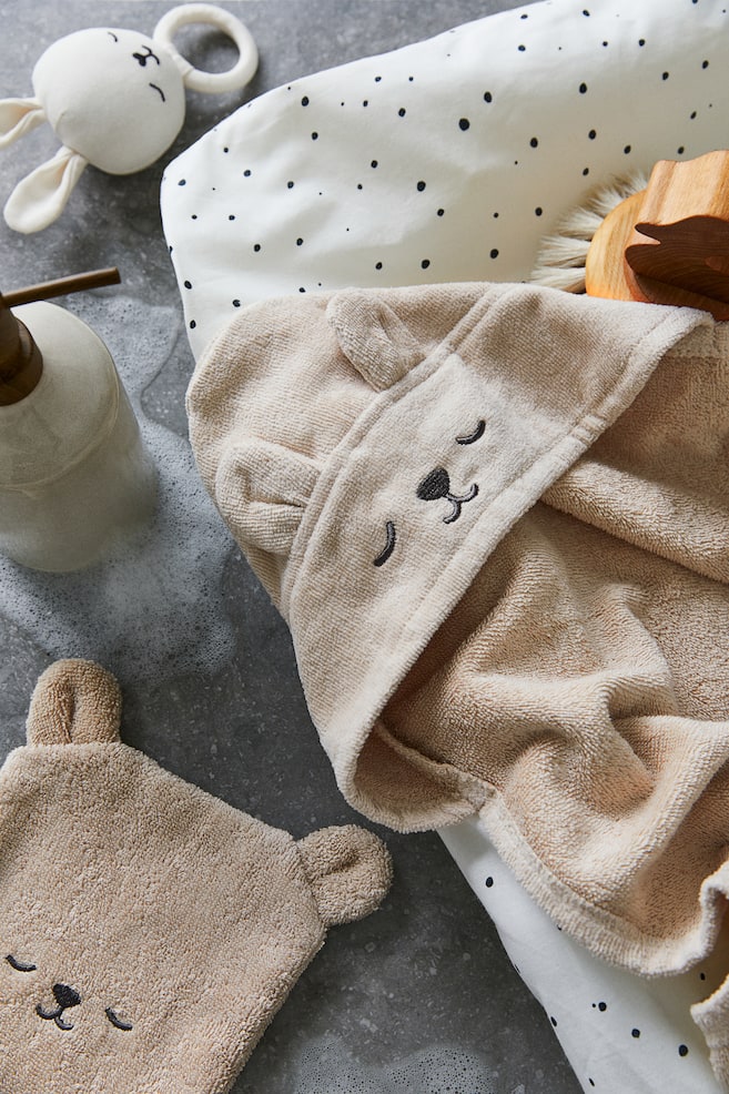 Animal-shaped wash mitt - Light beige/Bear/White/Light pink/Bunny/Dark grey/Bear - 2
