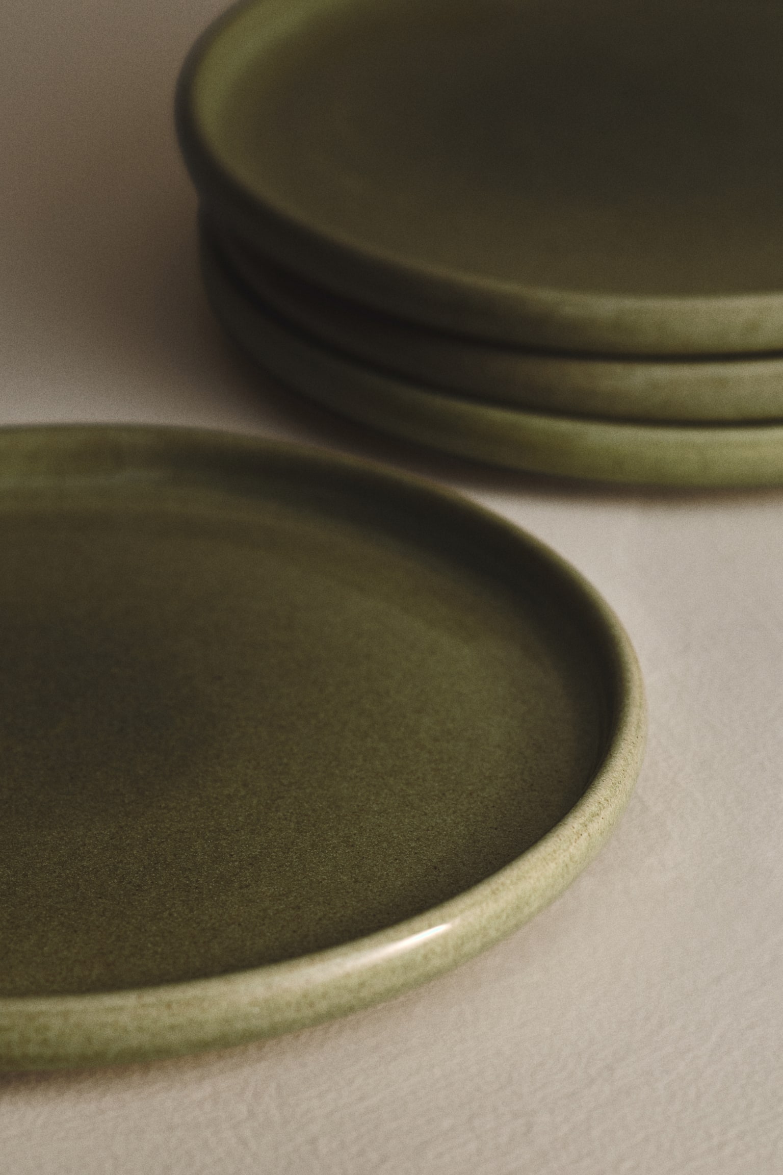 2-pack stoneware starter plates - 2
