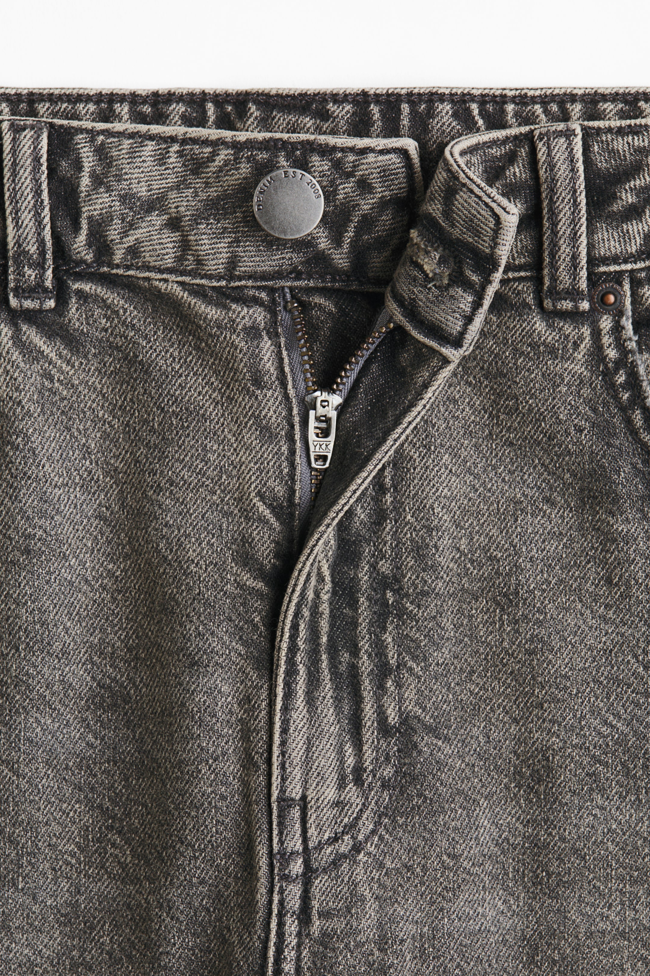 Barrel-Leg High-Waist Jeans