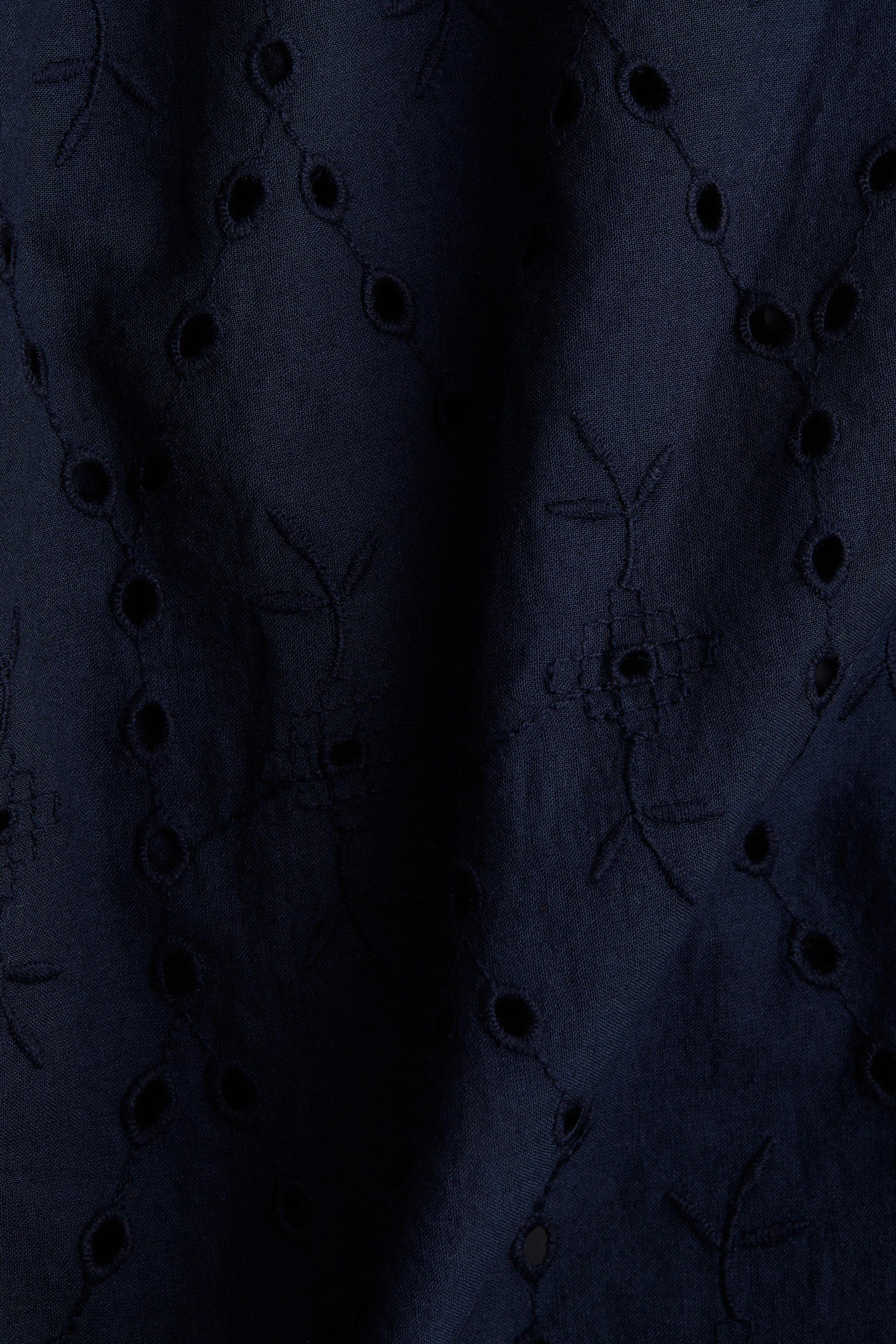 Broderie anglaise pencil skirt