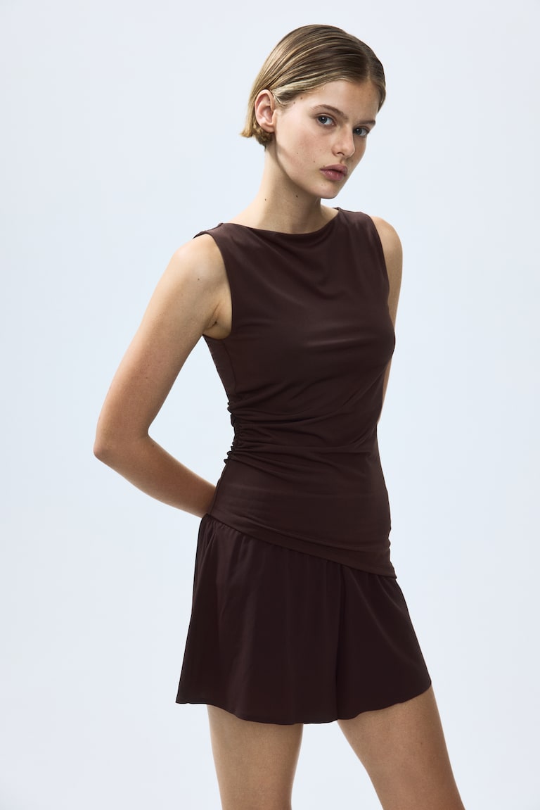 Drapirana bluza s čamac-izrezom