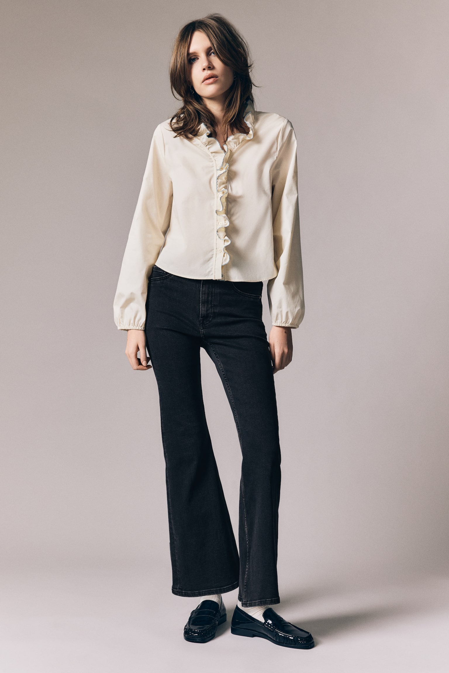 Женские джинсы H&M Flared High, цвет: Чёрный / Потёртый — фото 3