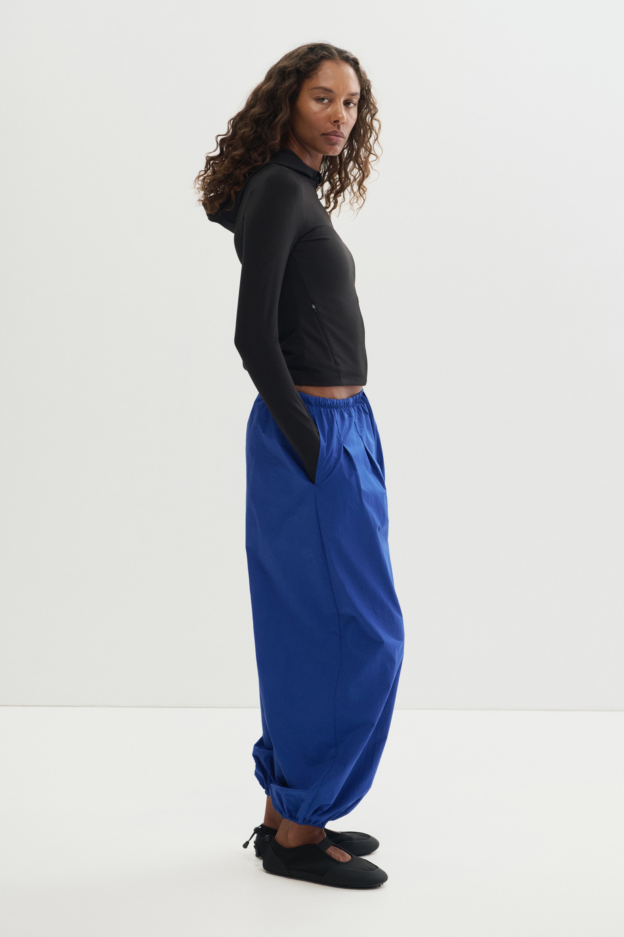 Pantalon de sport hydrofuge avec jambes ballon