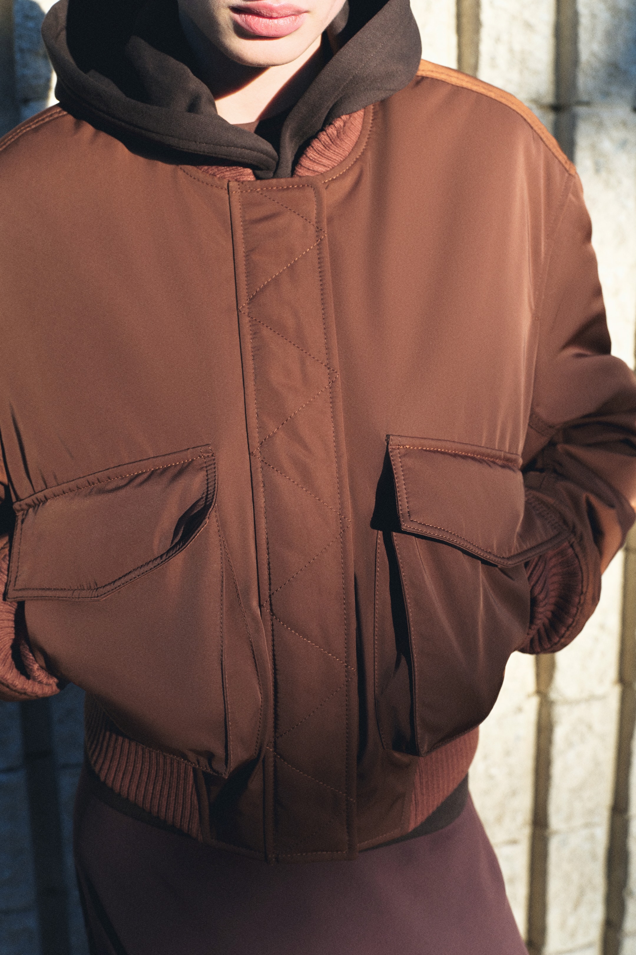 Женские куртки H&M Padded Bomber Jacket — фото 4