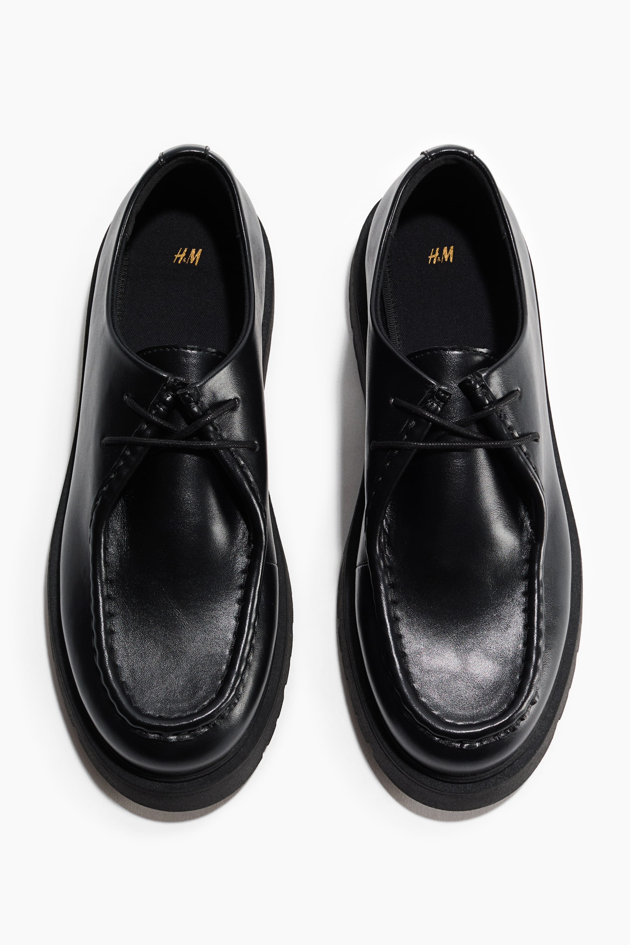 Chaussures à lacets