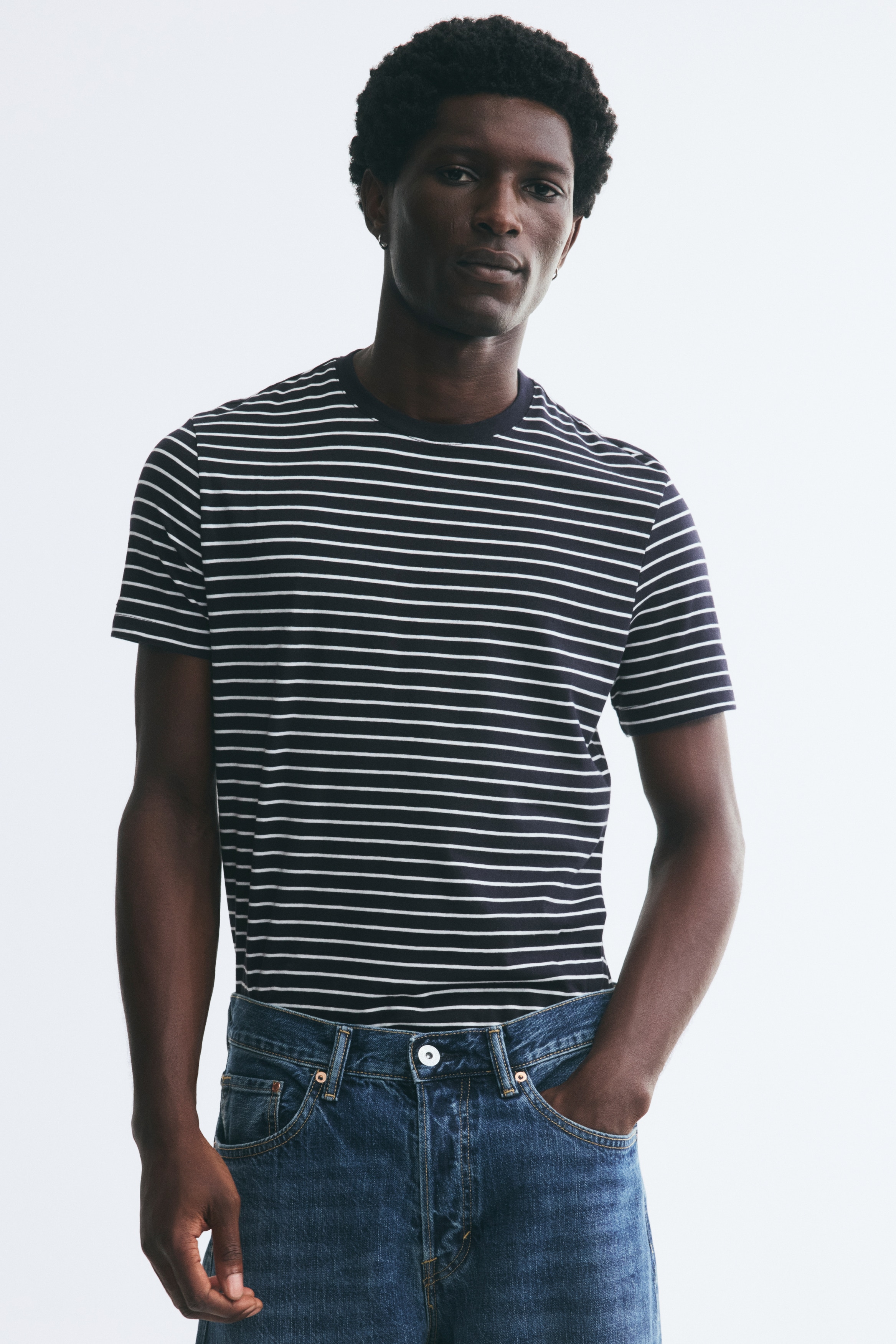 Slim Fit Tee - Navy blue/Stripe/Black/White/Dark grey/Light blue/Khaki green/Dark brown/White/Black stripe