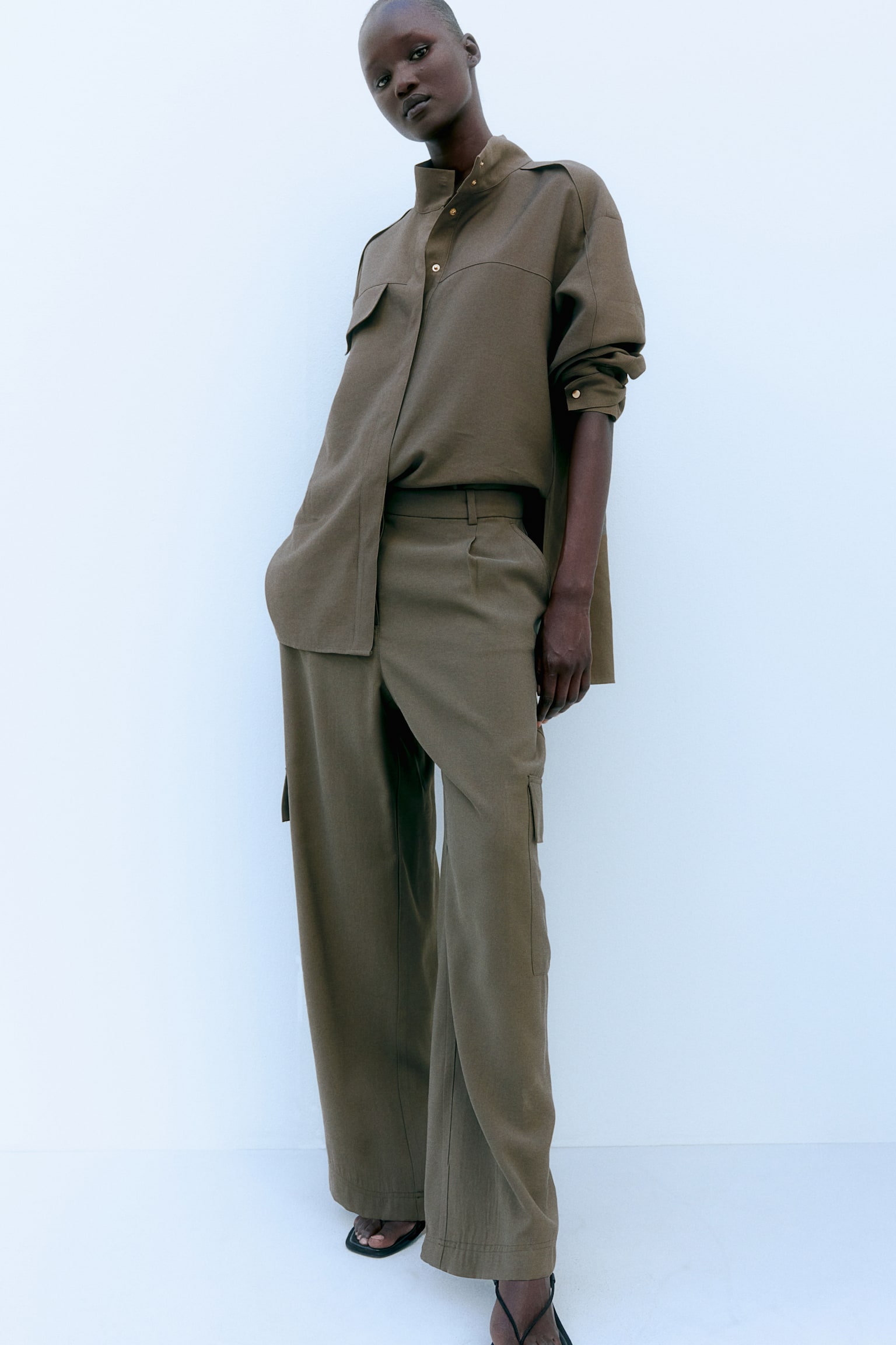 Wide cargo trousers - Dark khaki green/Black/Beige - 3