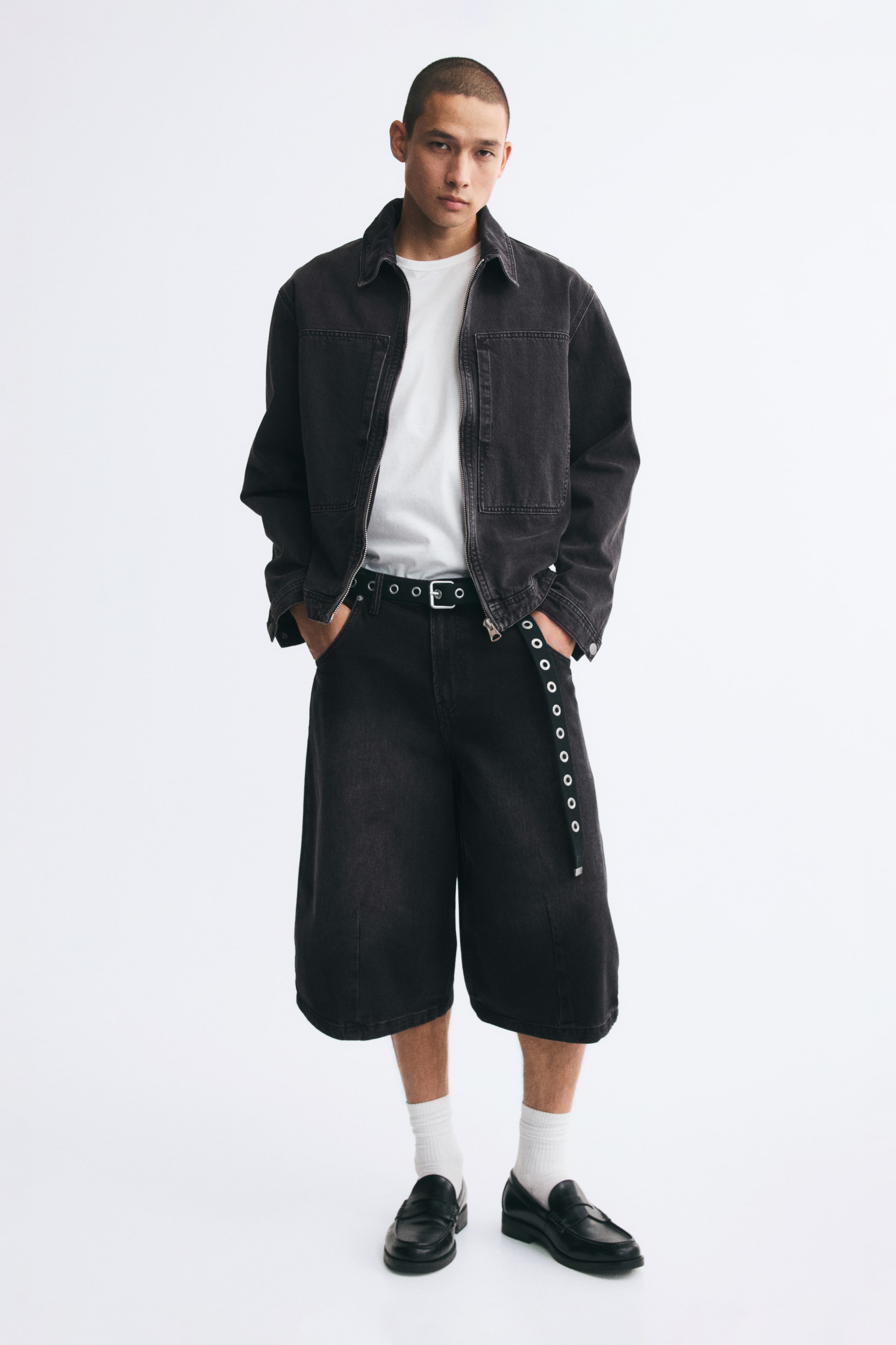 Büyük resmi görüntüle: Barrel Paçalı Baggy Kot Şort - Kot siyahı - ERKEK | H&M TR 1