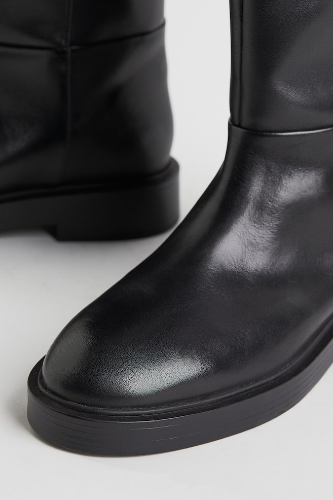 Knæhøje boots i læder - Sort - 4