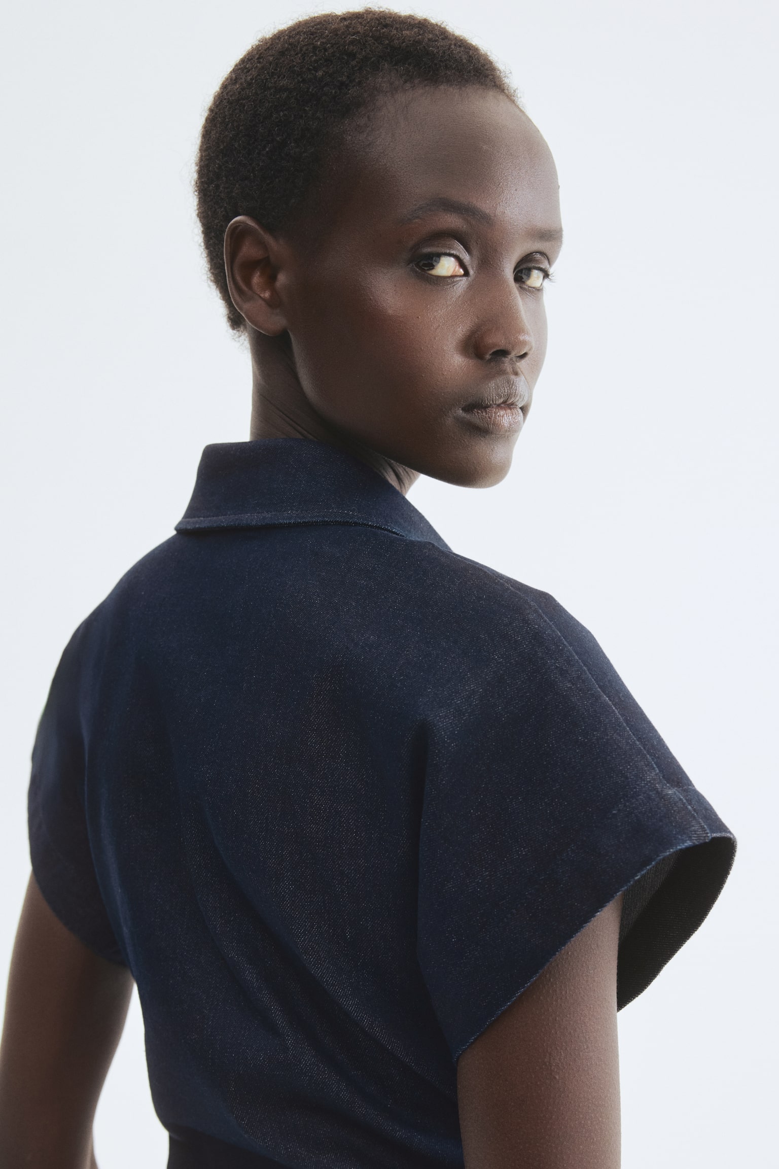 Short-sleeved denim dress - Dark denim blue/Cream - 3