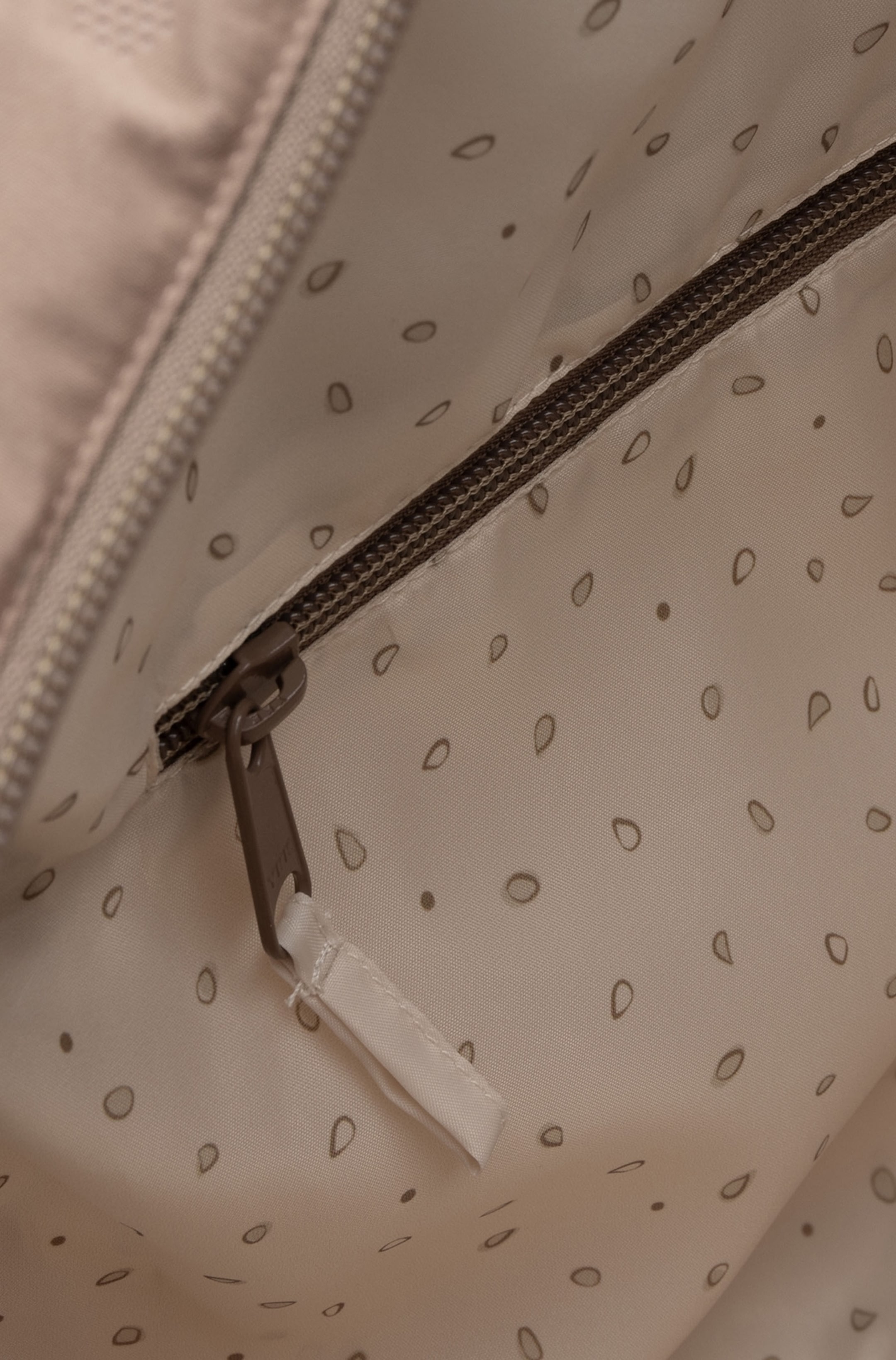 Größeres Bild ansehen: Wickeltasche - Shopper - Embossed Lily/milky Coffee - Jollein - Home All | H&M DE 6