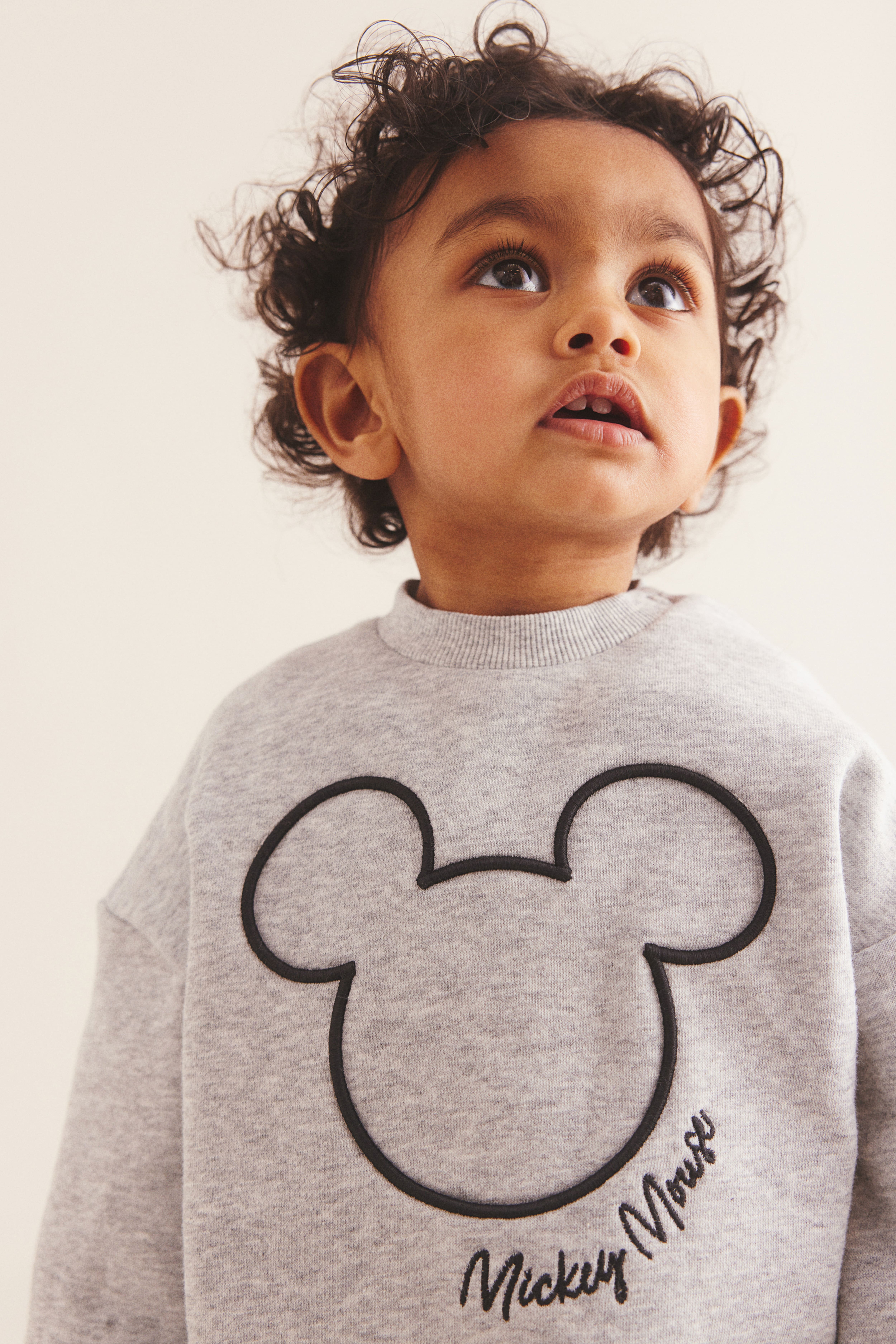 Hm mickey mouse sweatshirt sale