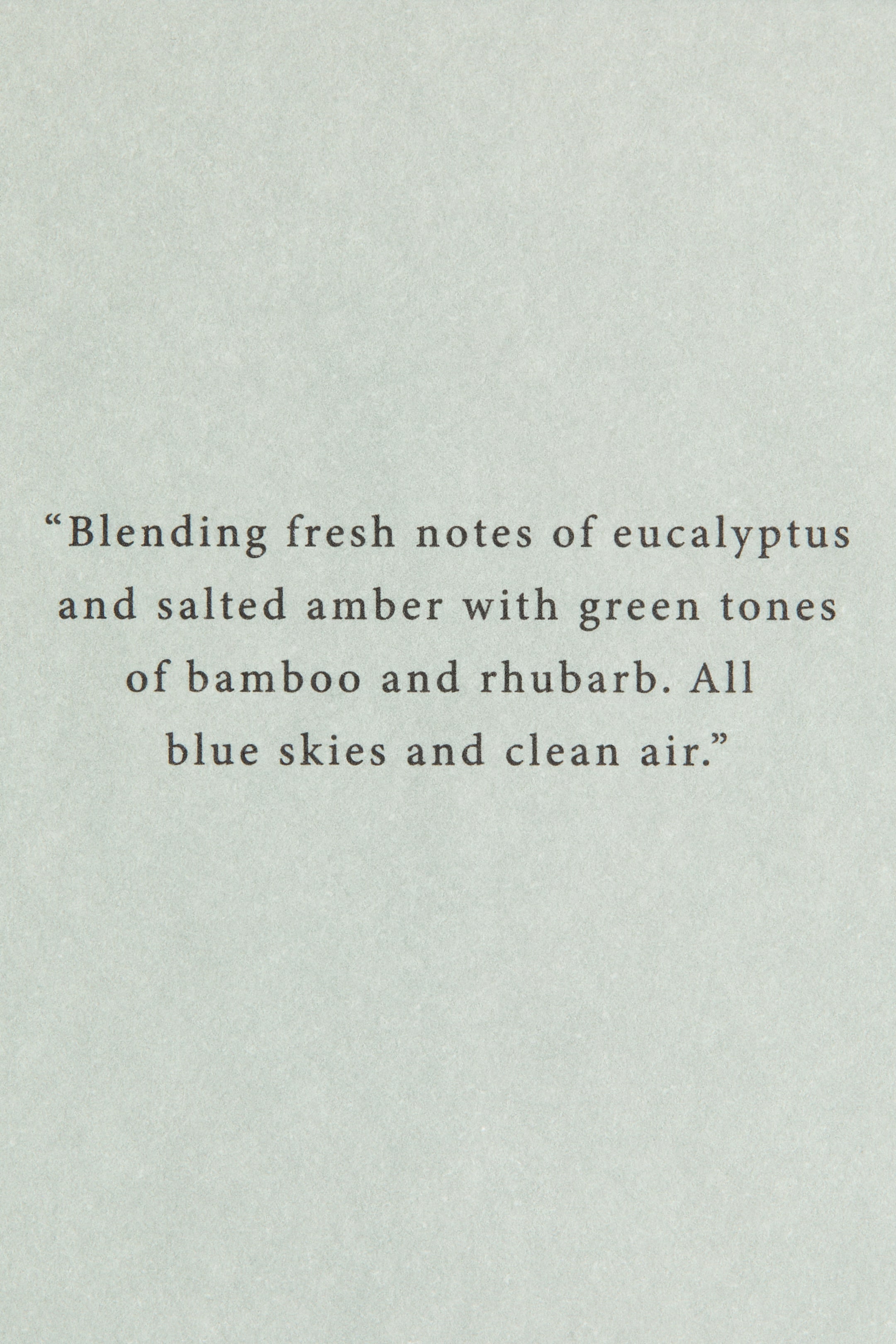 Bougie parfumée dans un pot en verre