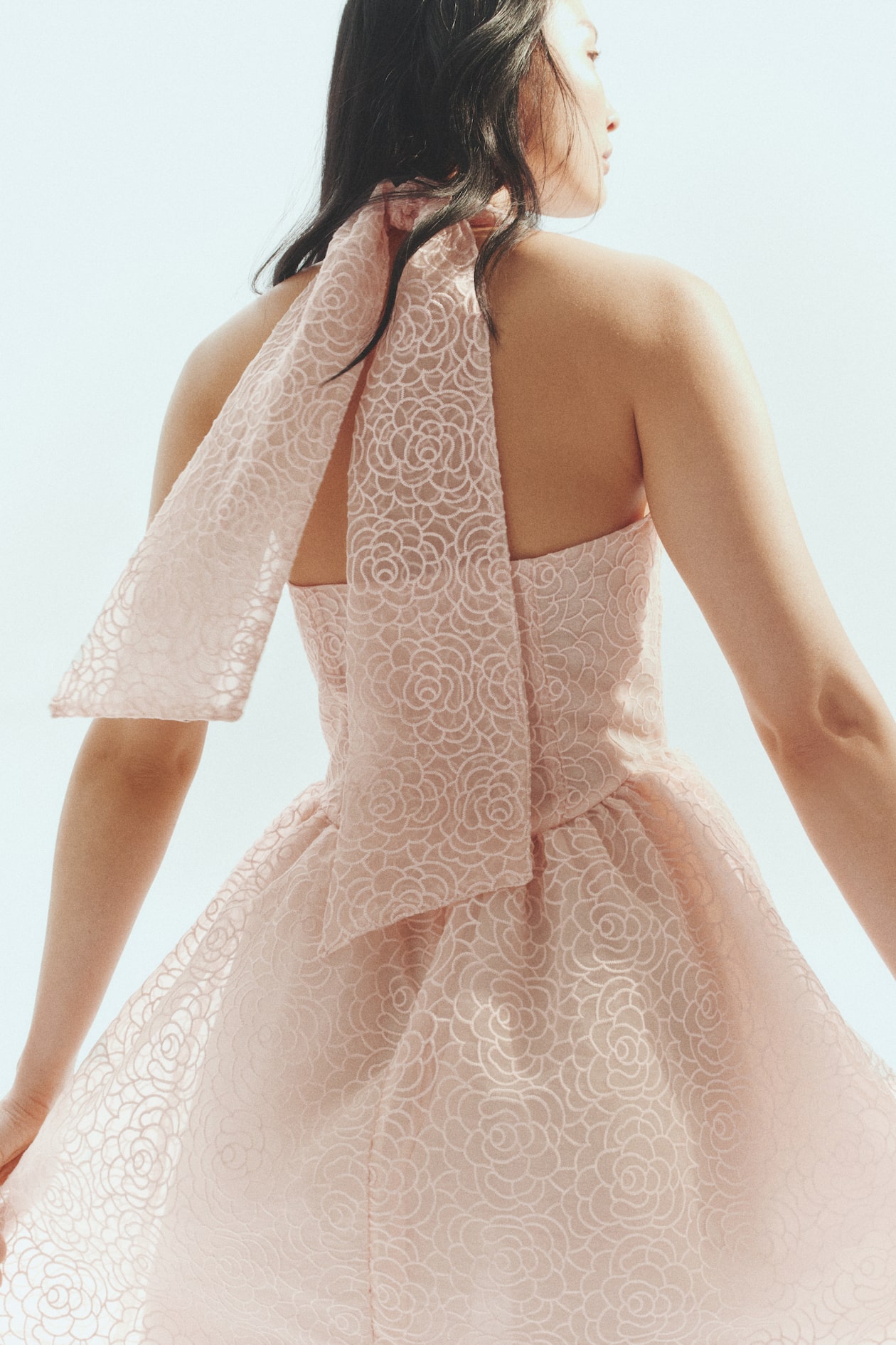 Embroidered halterneck dress - image 4