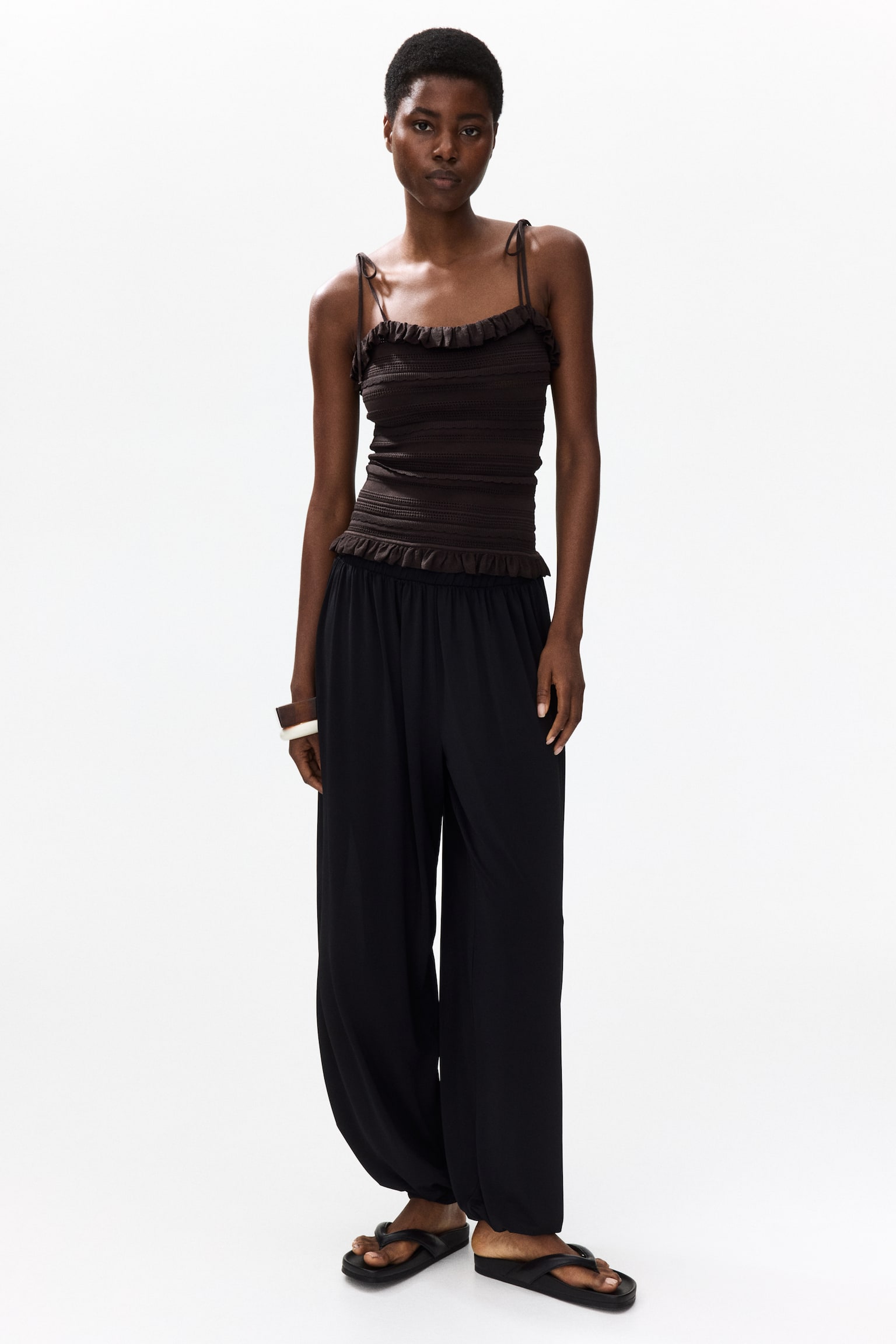 Женский топ H&M Pointelle-Knit Tie-Strap Top, цвет: Тёмный коричневый — фото 3
