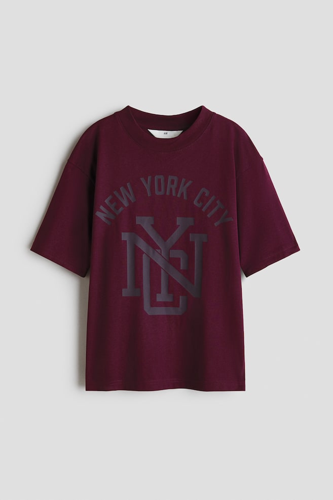 Bedrucktes T-Shirt in Loose Fit - Weinrot/NYC/Hellgraumeliert/NYC/Dunkelrot/95/Weiß/Staten Island/Rot/Manhattan/Knallblau/Champs/Stahlblau/LA/Cremefarben/NYC/Weiß/NASA/Graumeliert/San Diego/Dunkelgrau/Non-Stop - 1