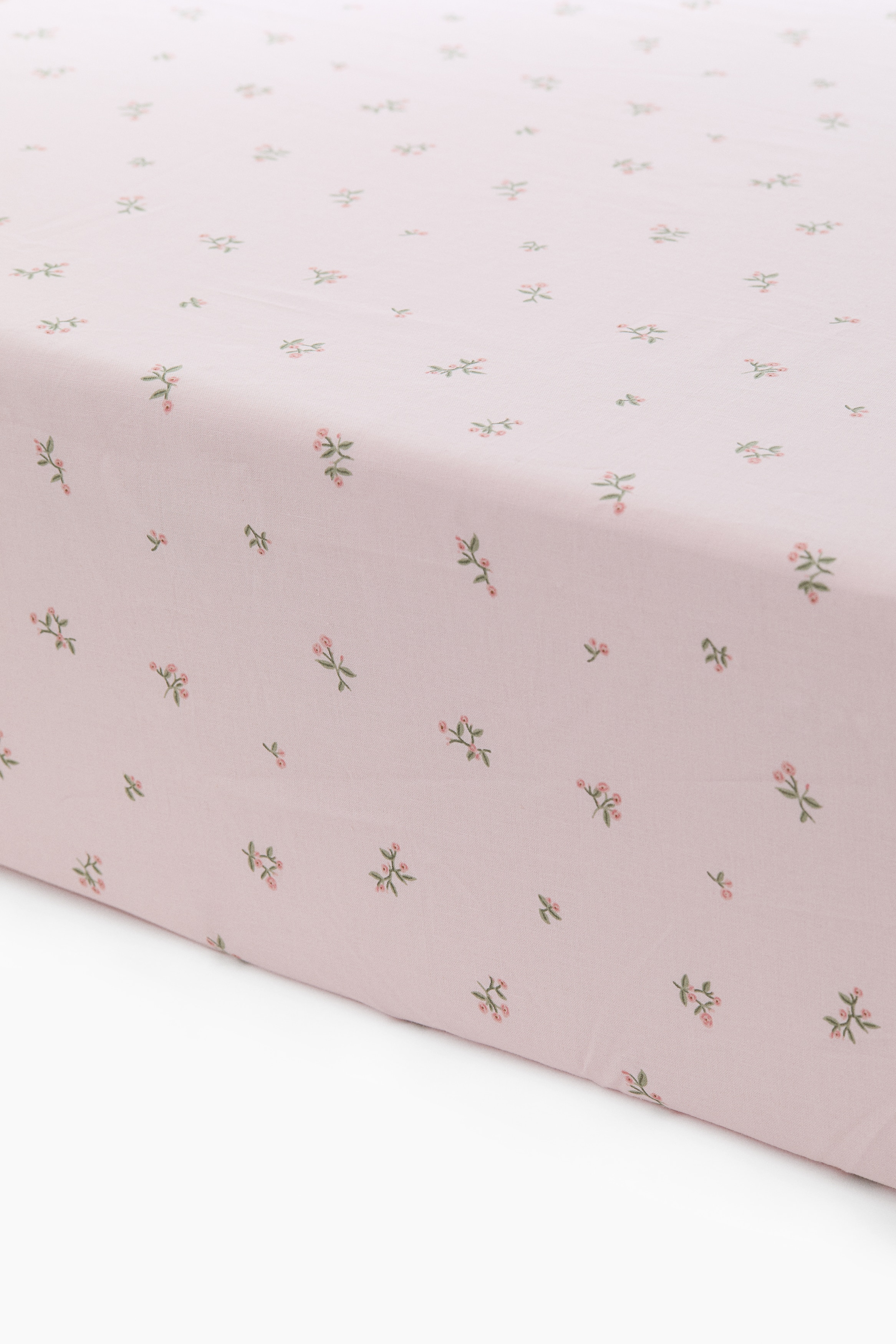 Patterned Cotton Fitted SheetModel