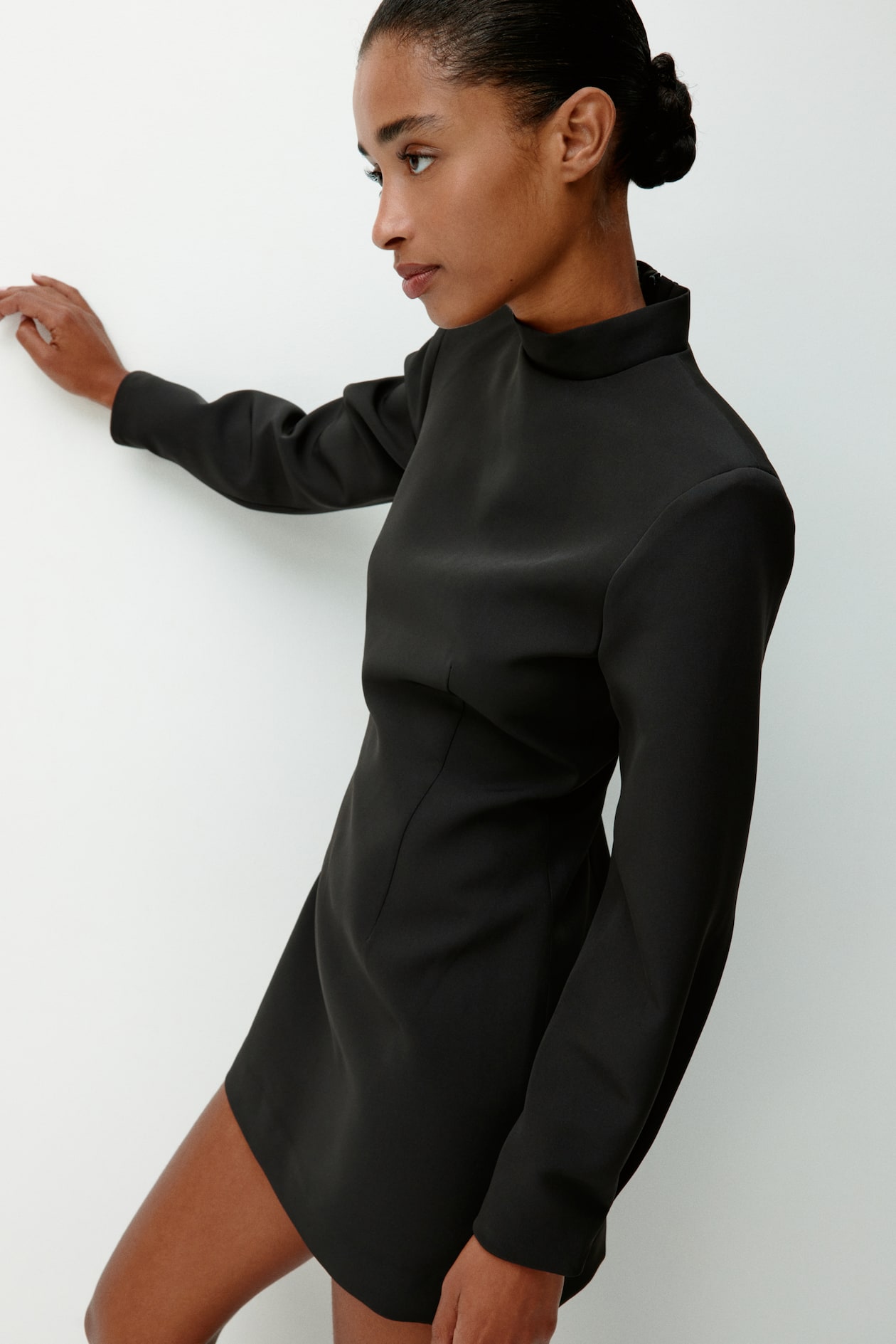 Long-Sleeved Dress - image 5