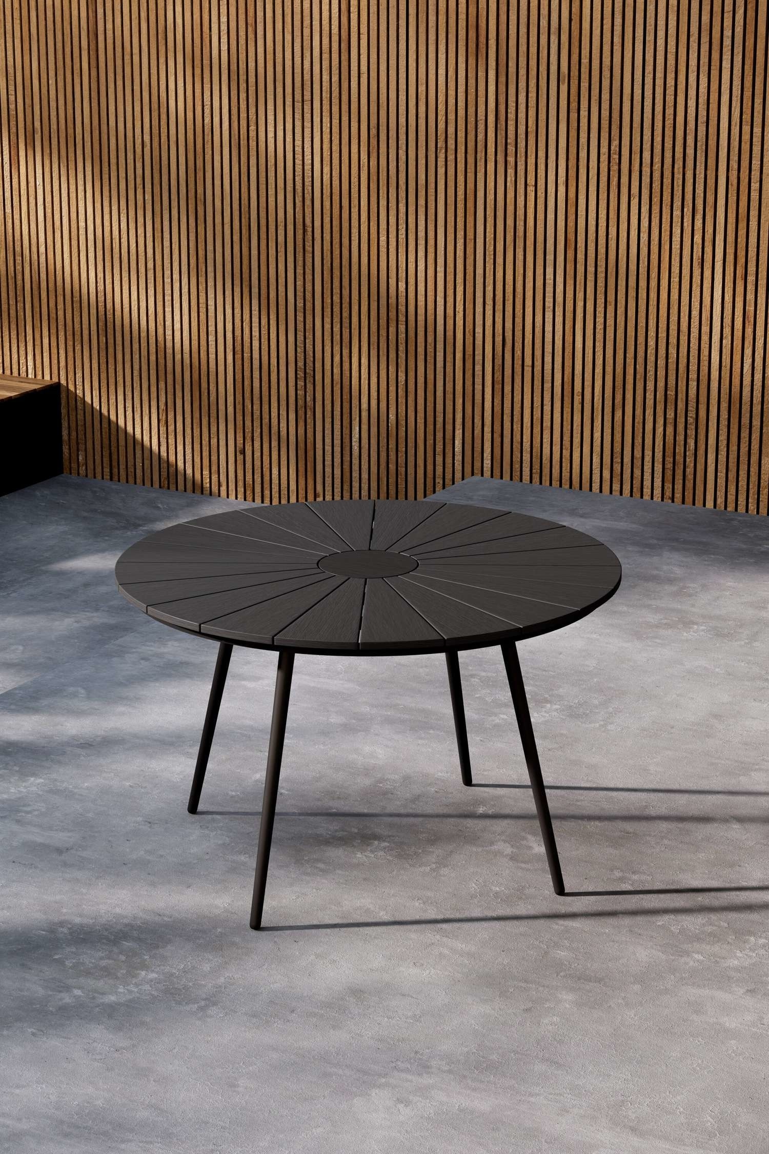 San Vito Dining Table - Aluminum, Black/Aluminum, Beige