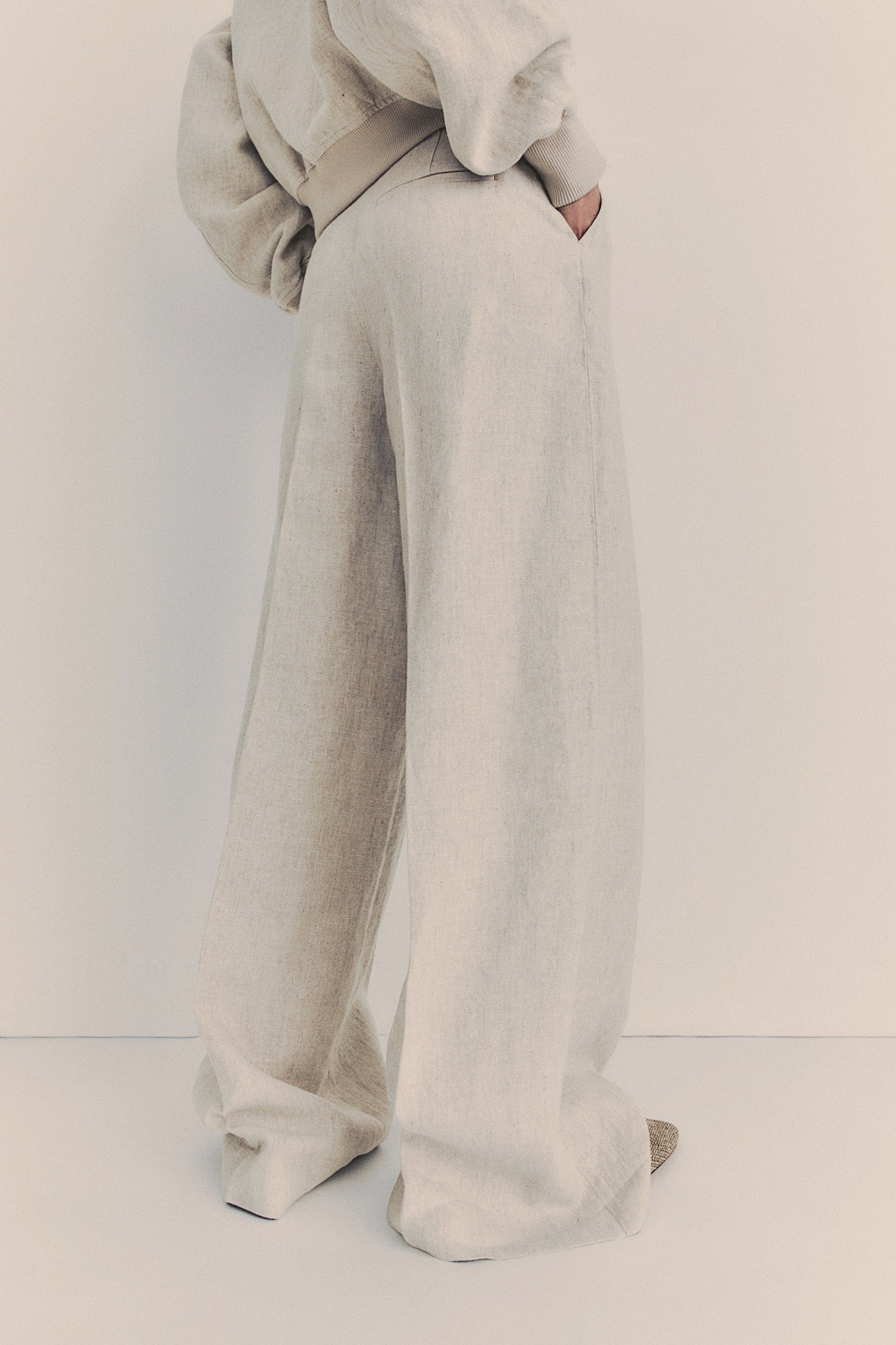 Tailored Linen Pants - Light beige/Black/Beige - 5