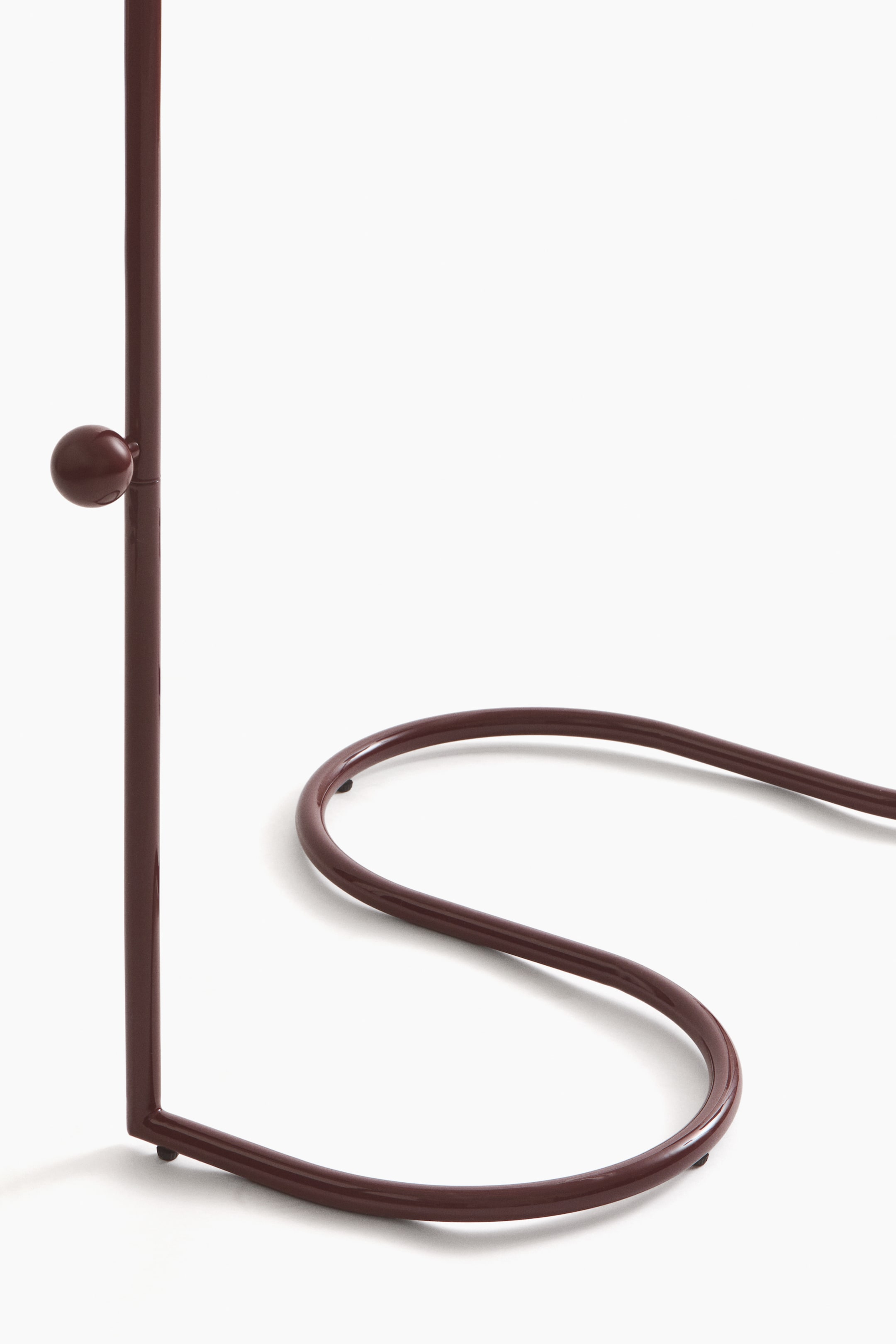 Mona Clothing Rack