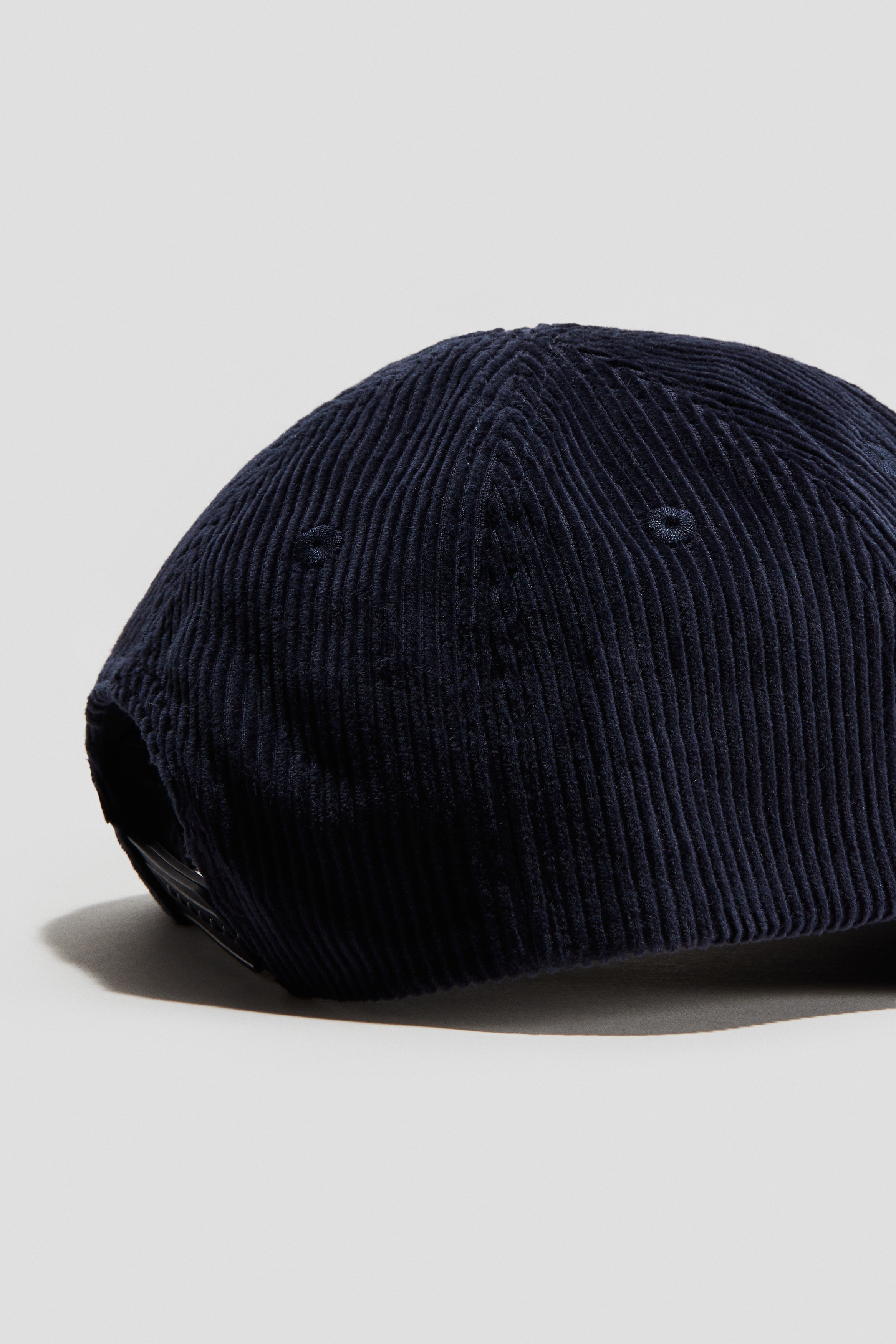 刺繍ディテール コーデュロイキャップ - ネイビーブルー／New