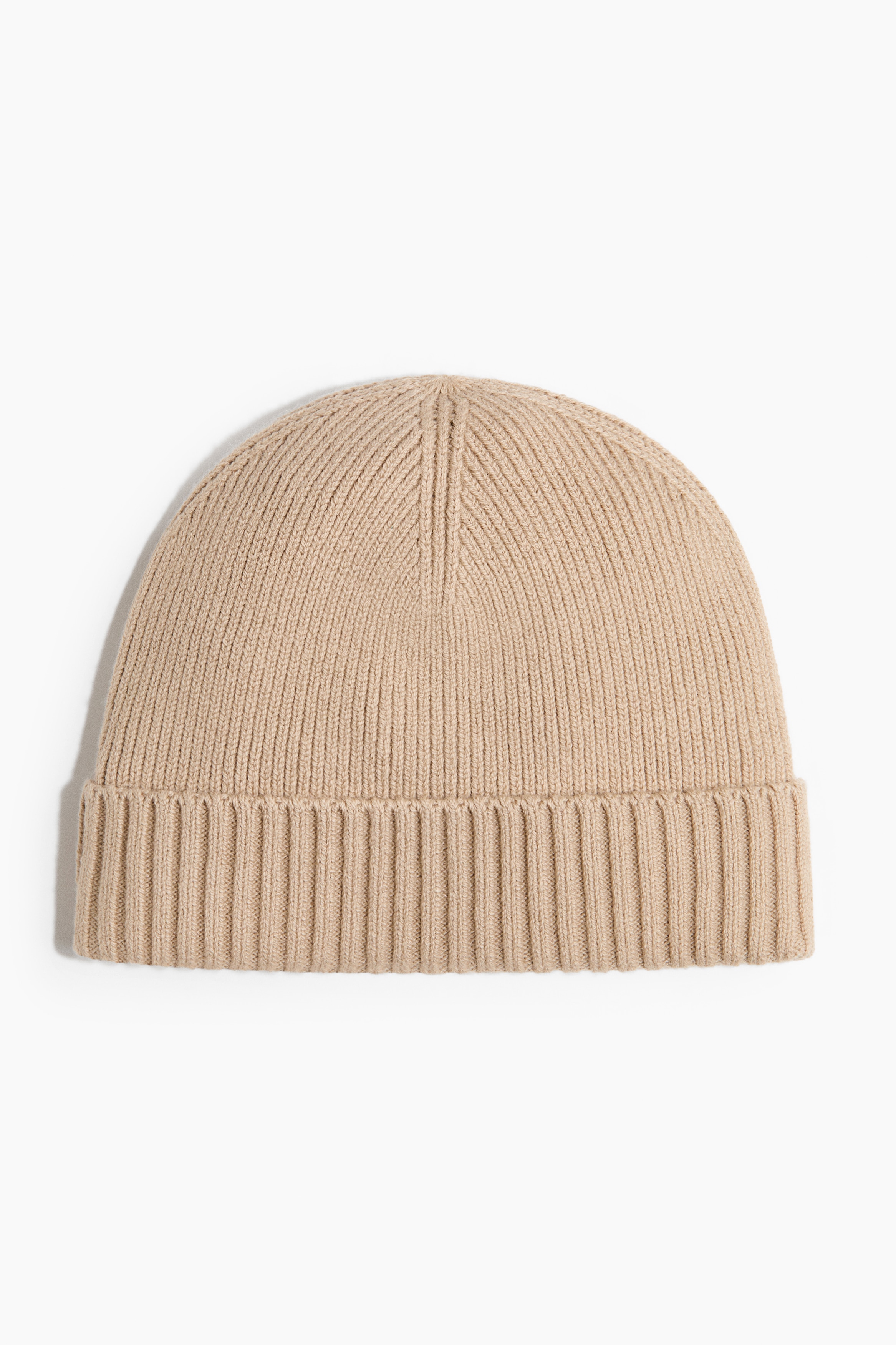 Rib-knit beanieModel