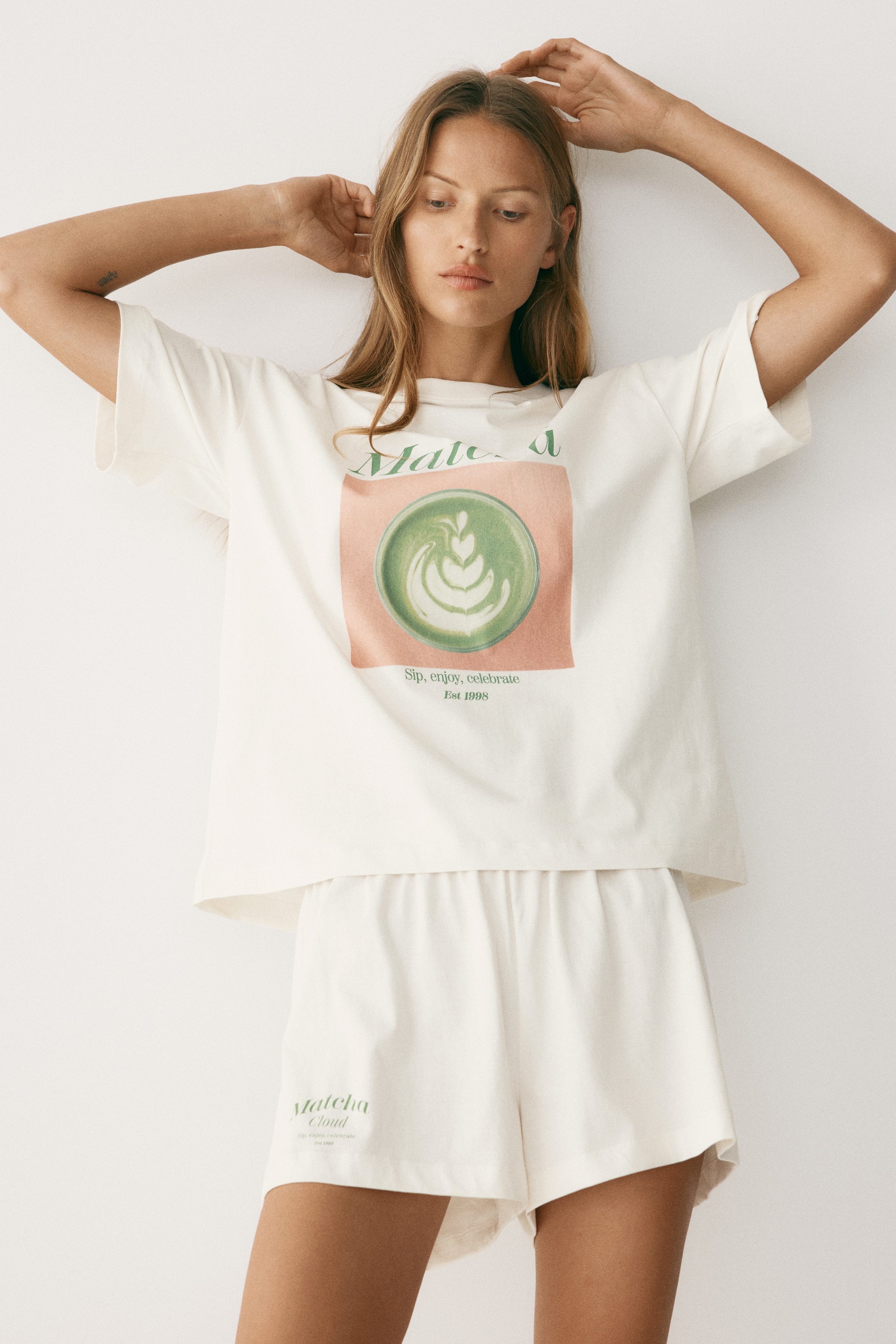 Printed pyjamasModel