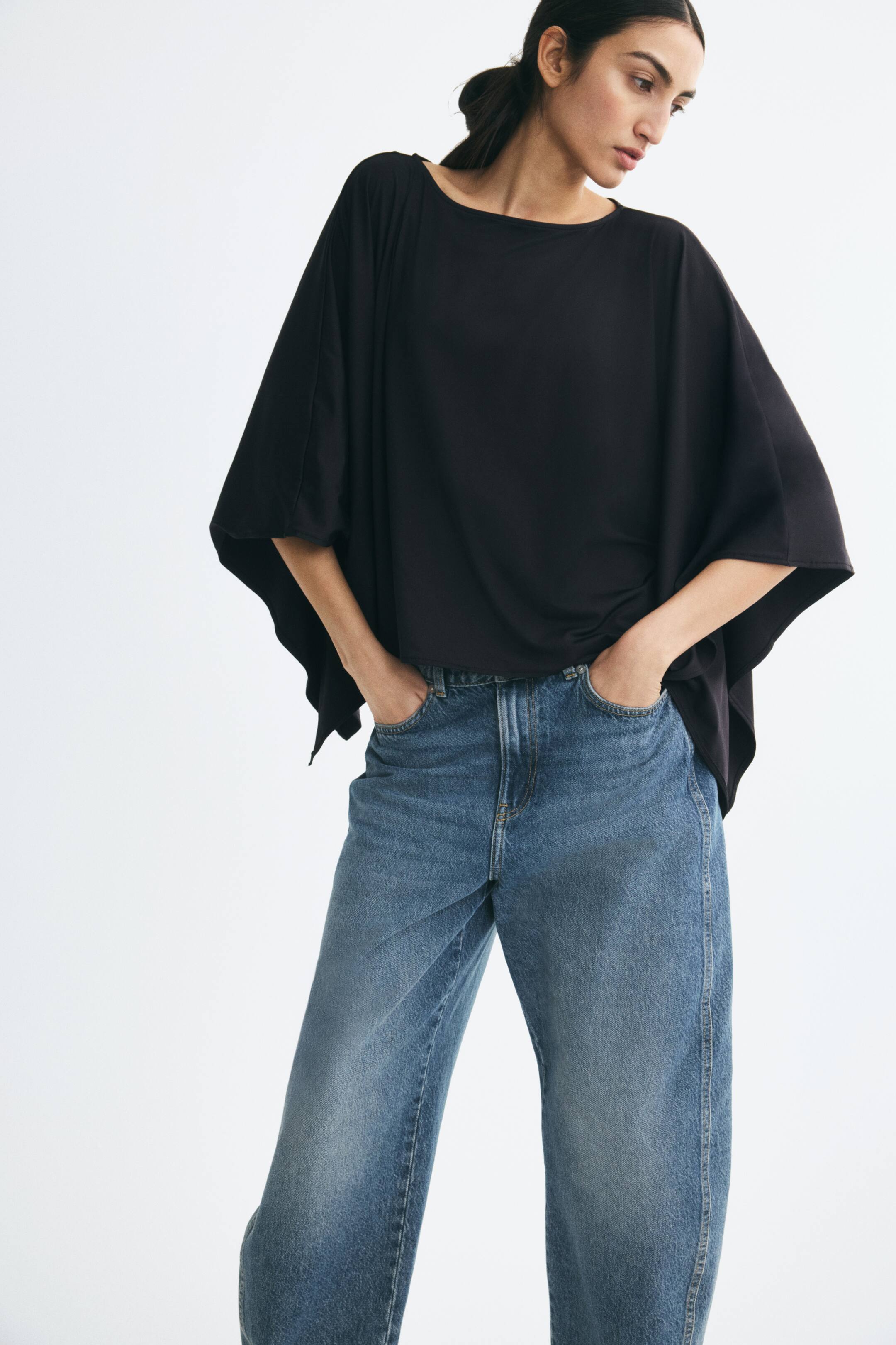 Näytä suurempi kuva: Oversize-viittapusero - Musta - NAISET | H&M FI 1