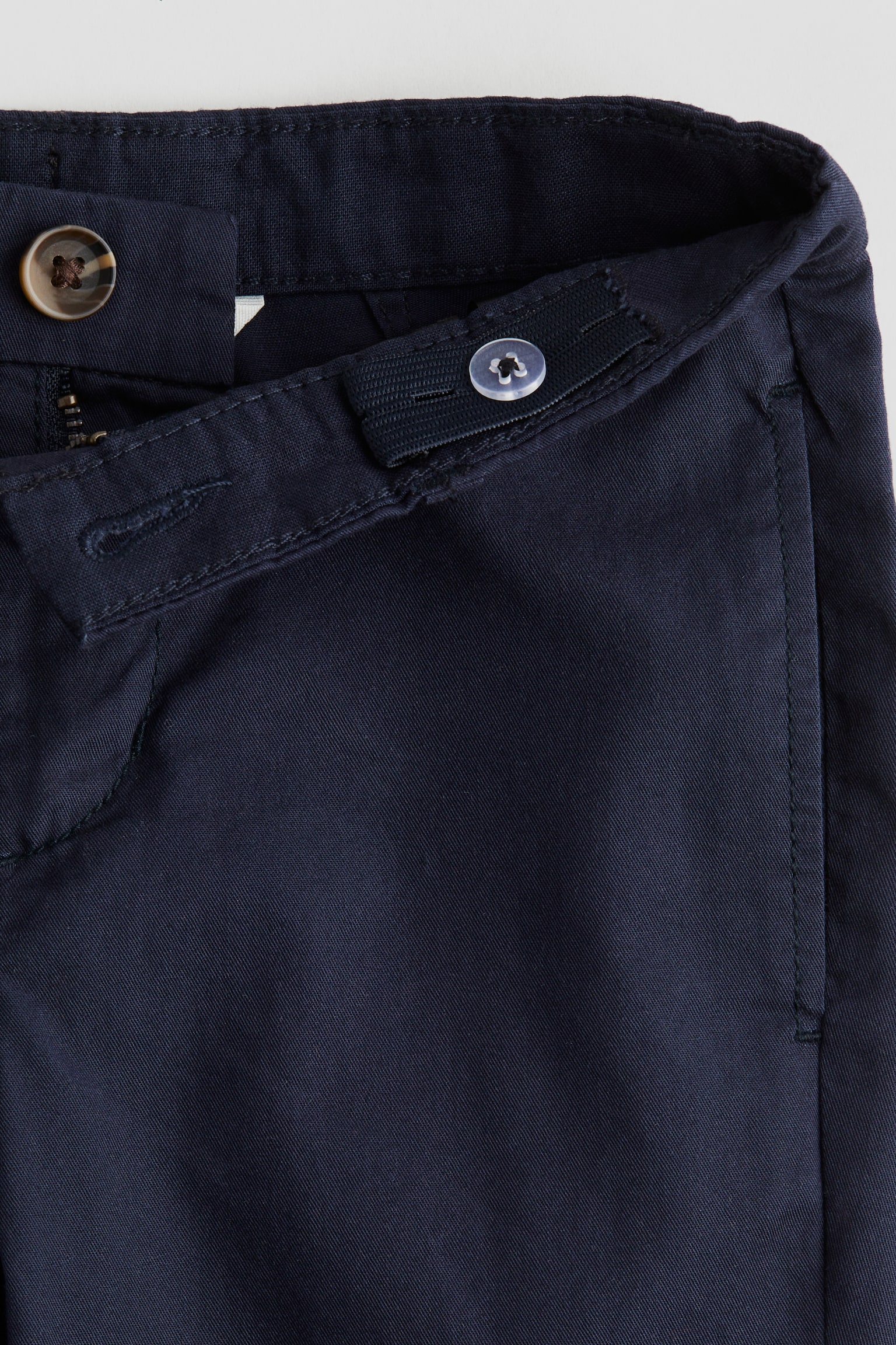 Chino aus Twill - Marineblau/Khakigrün/Beige/Schwarz/Braun/Hellbraun - 3