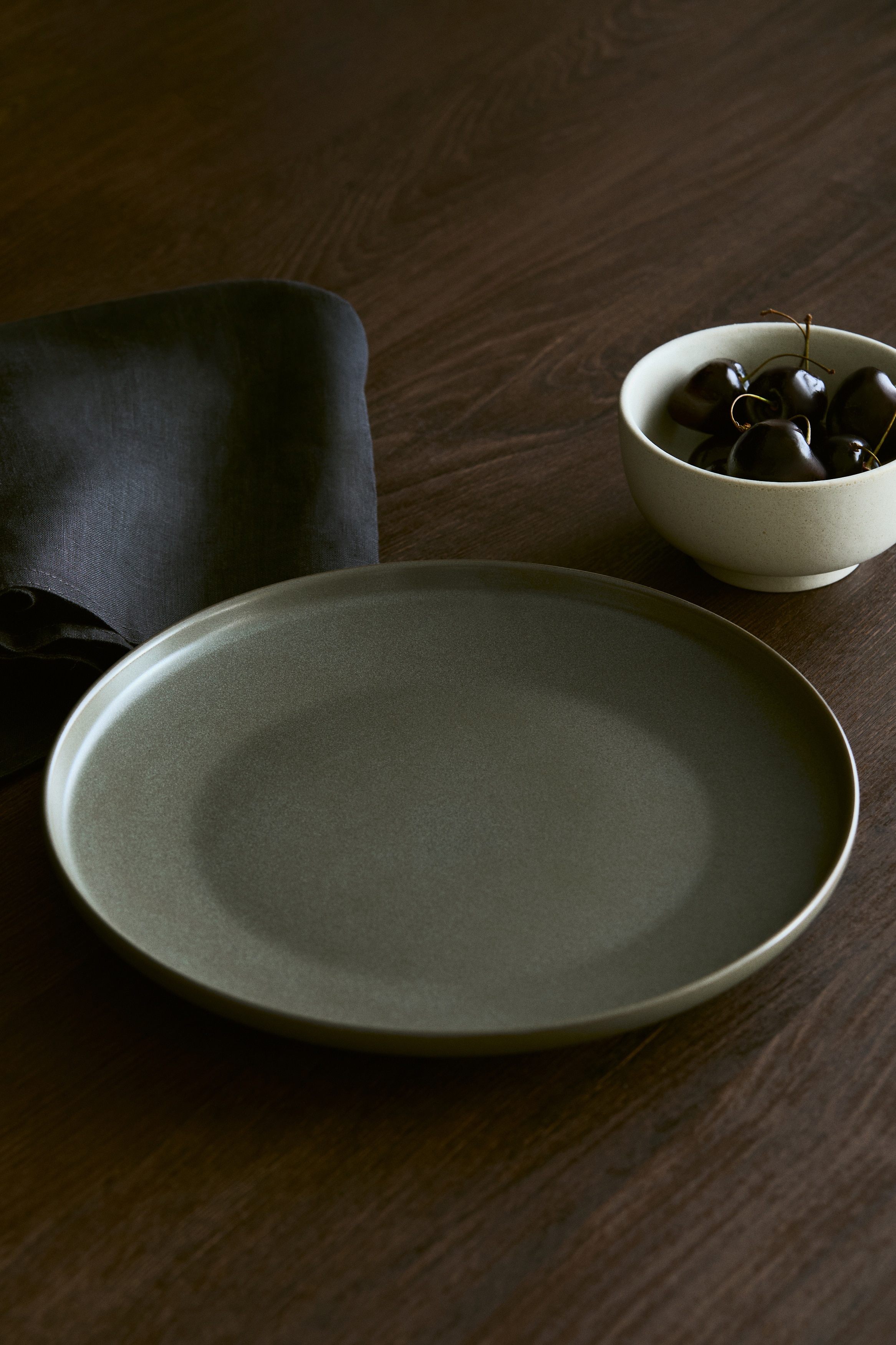 Set van 2 platte borden met reactief glazuur - Dusty groen/Zwart/Lichtbeige/Beige