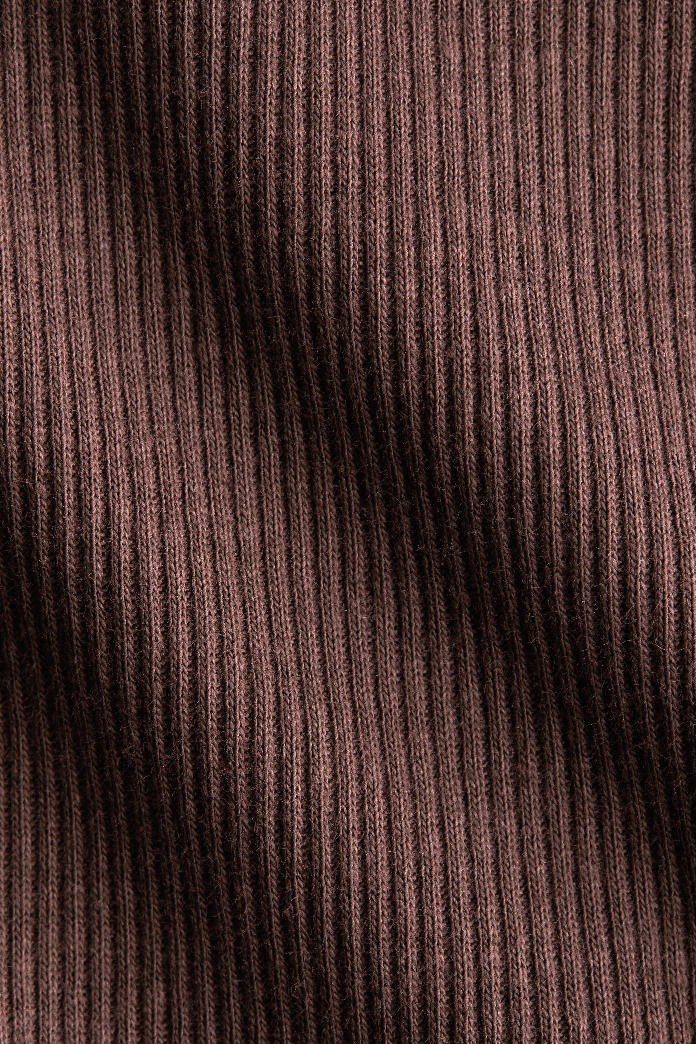 Ribbed off-the-shoulder top