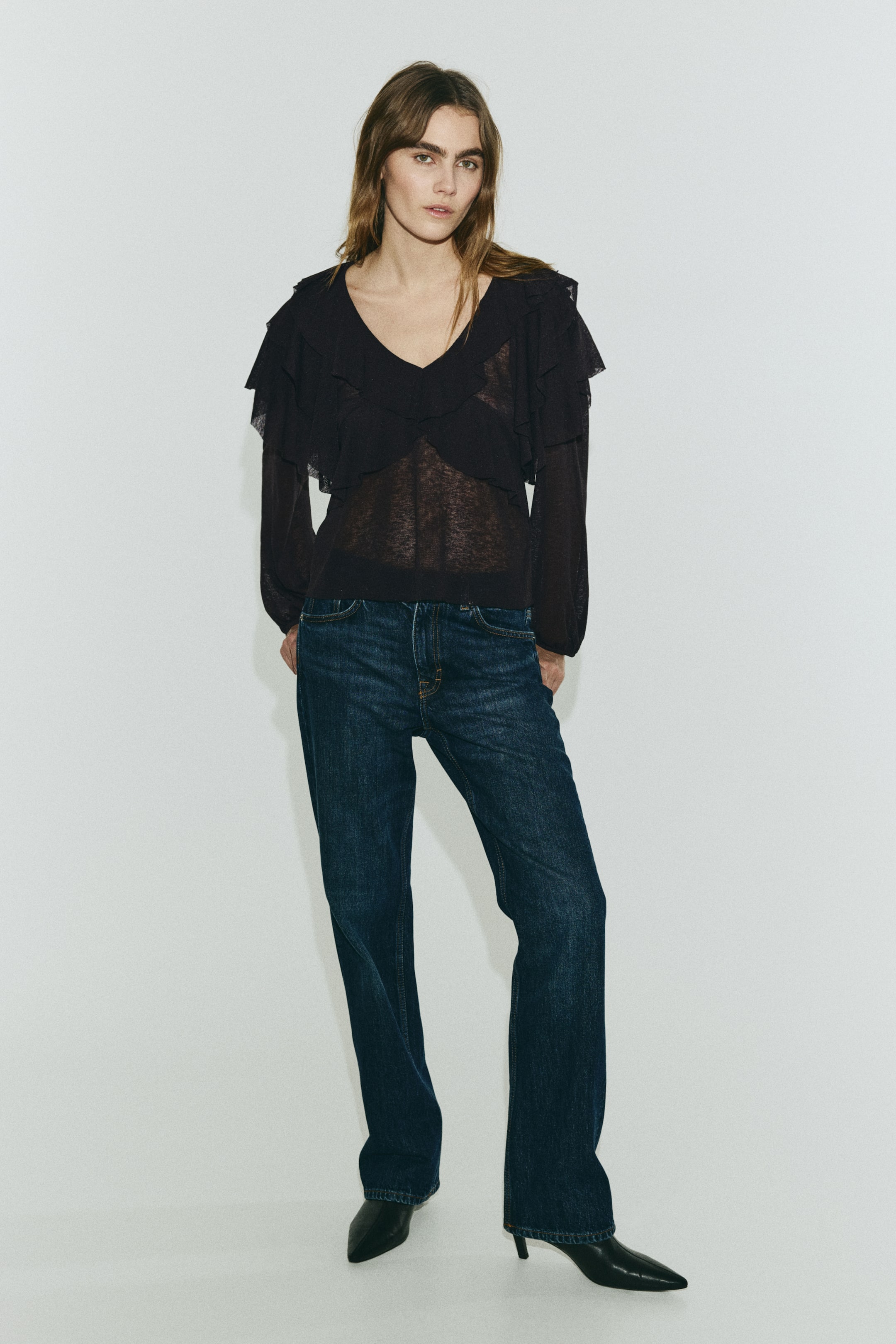 Vezi imaginea mai mare: Bluză cu volane - Maro-închis - FEMEI | H&M RO 1