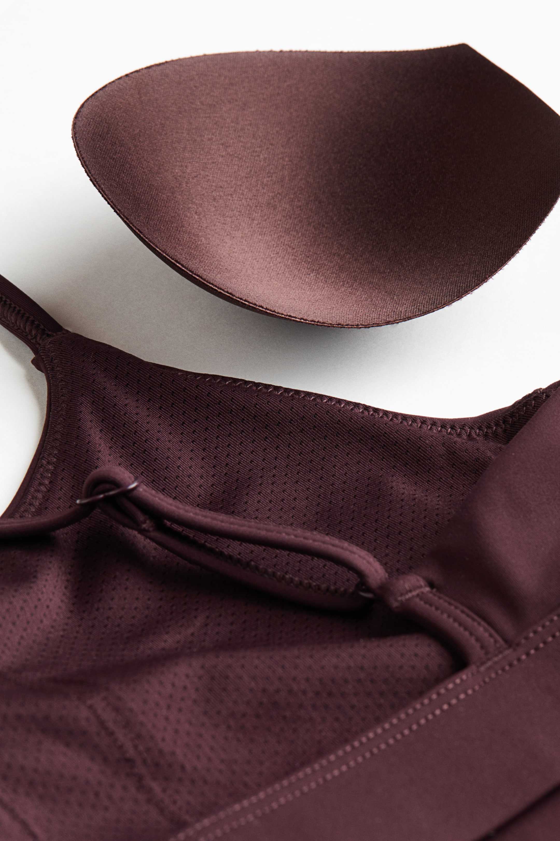 Sports Bra with SculptMove™