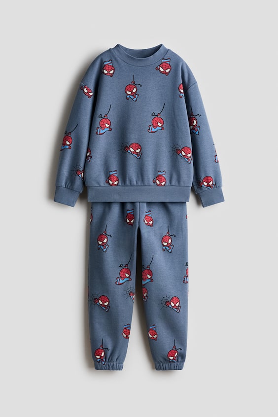 Детские топы H&M 2-Piece Printed Sweatshirt and Joggers Set