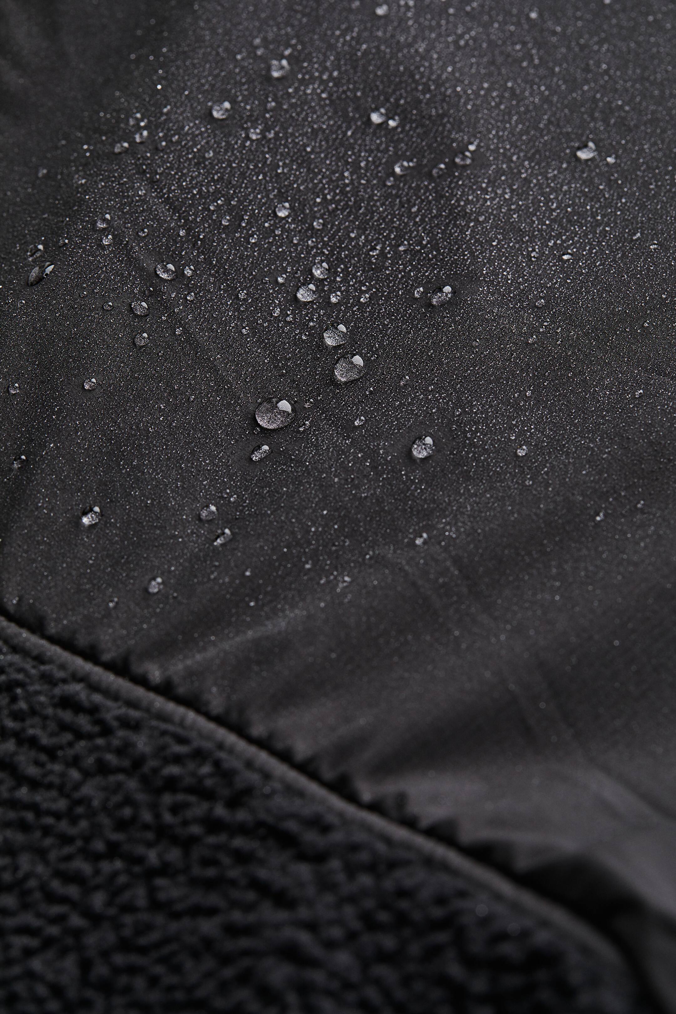 Ver imagen más grande: Chaqueta de deporte en polar Regular Fit - Negro - HOMBRE | H&M ES 4