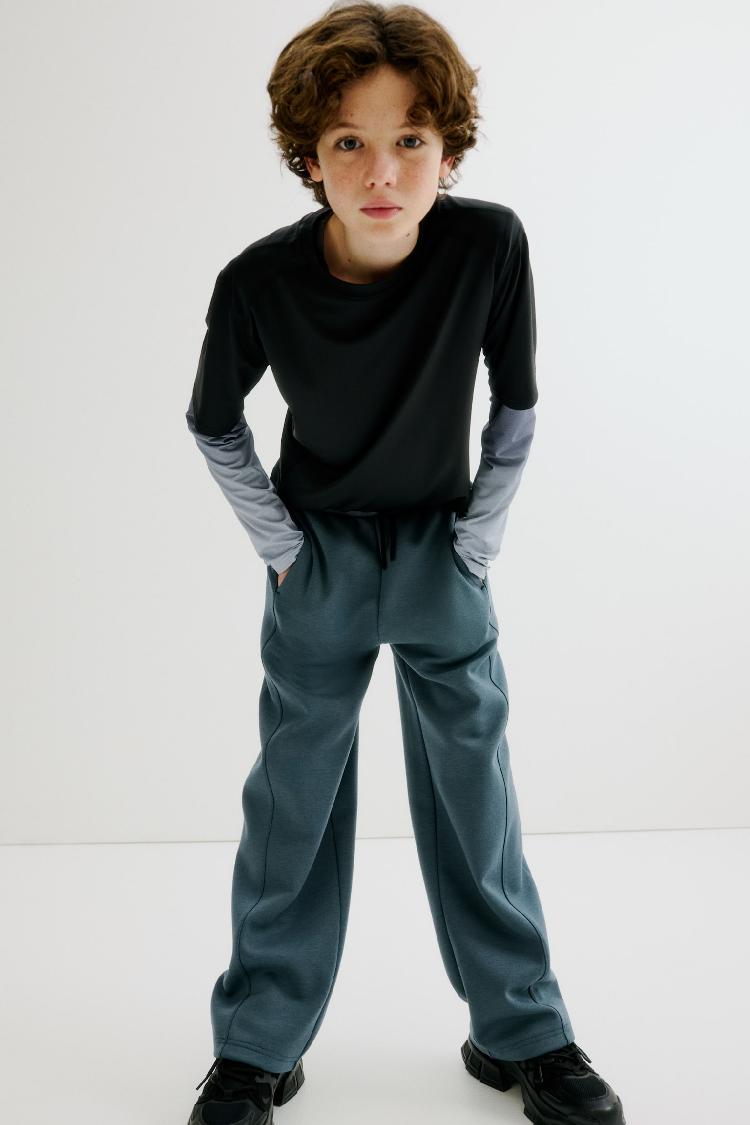 Relaxed-Fit Sports Joggers with DryMove™ - Dusty teal/Light gray - 3