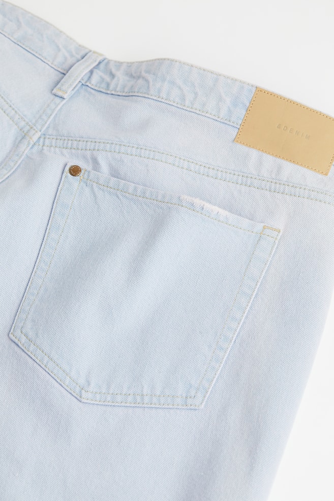 H&M+ 90s Flare Low Jeans - Pale denim blue/Denim blue/Denim blue/Floral - 2
