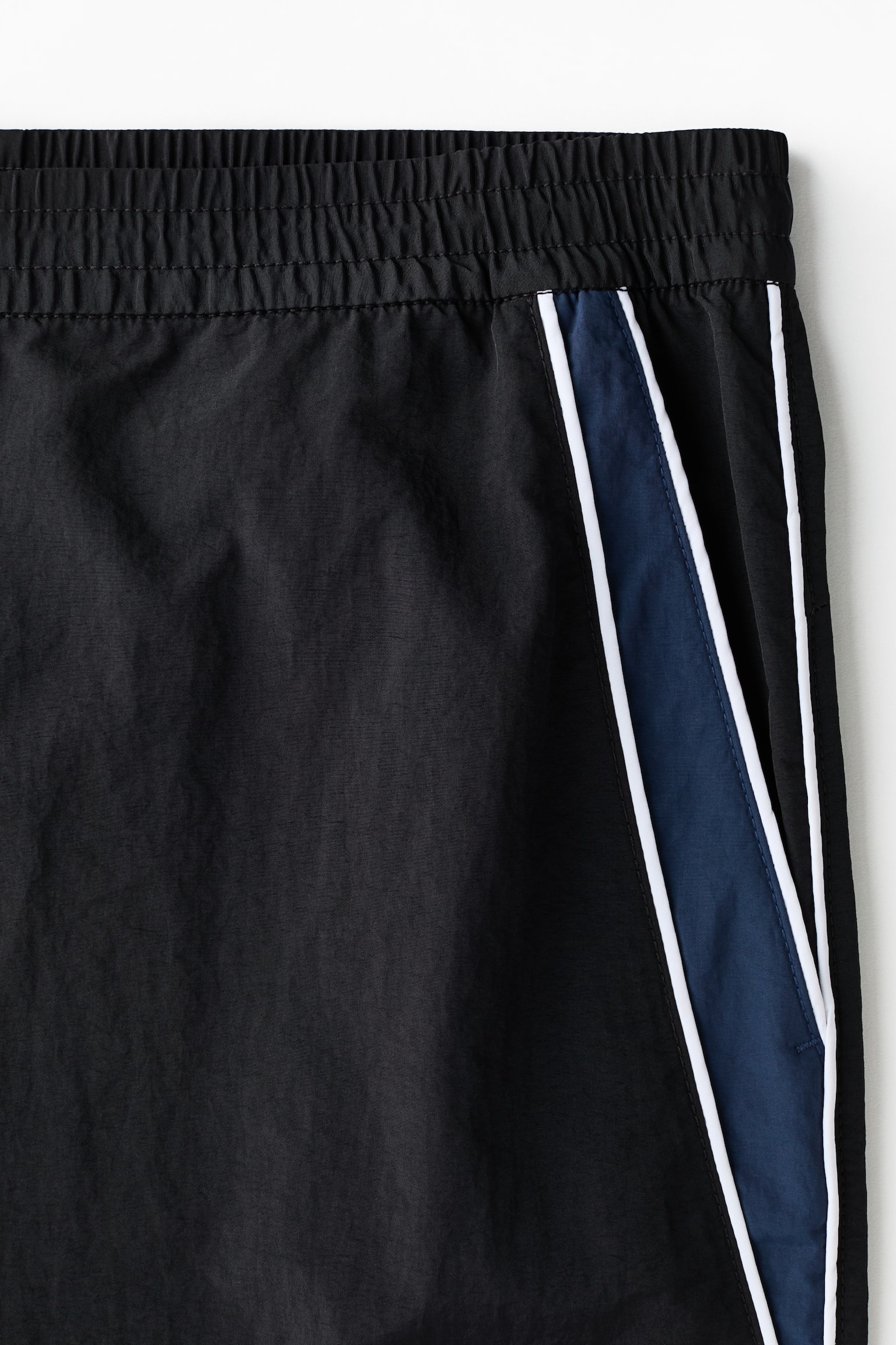 Мужские брюки H&M Loose-Fit Nylon Track Pants, цвет: Чёрный — фото 6