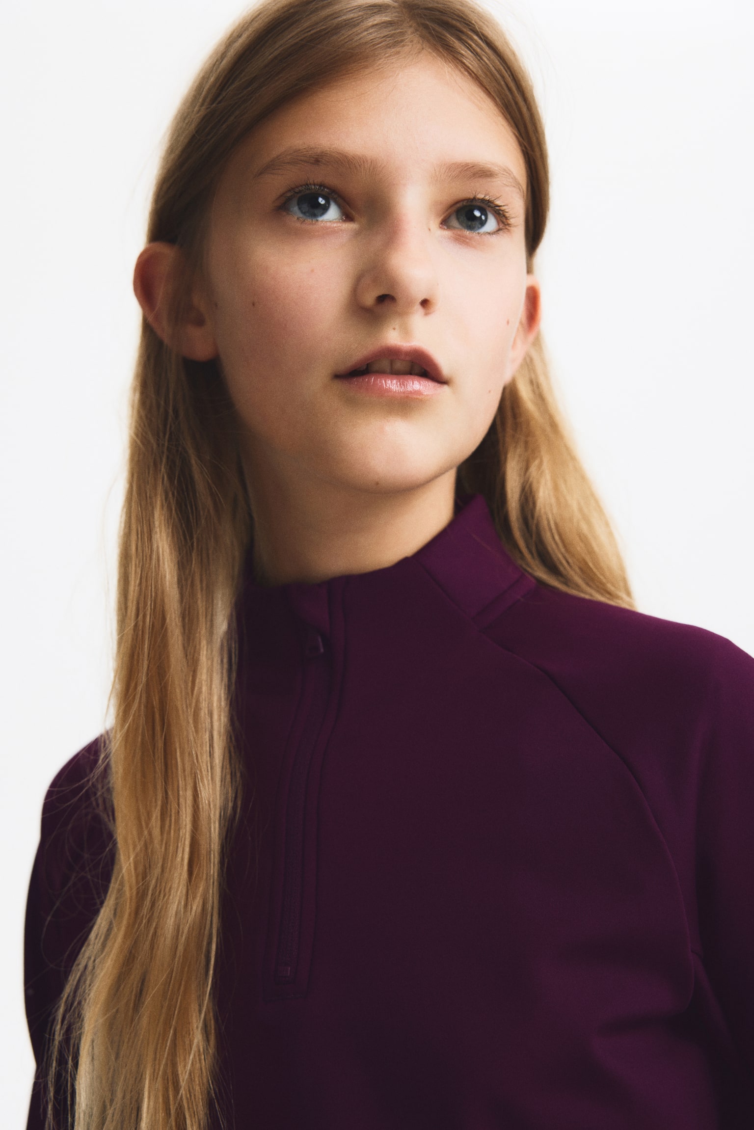 Детский топ H&M Move Warm Mid-Layer Soccer Jersey with ThermoMove™, цвет: Сиреневый сливовый — фото 4