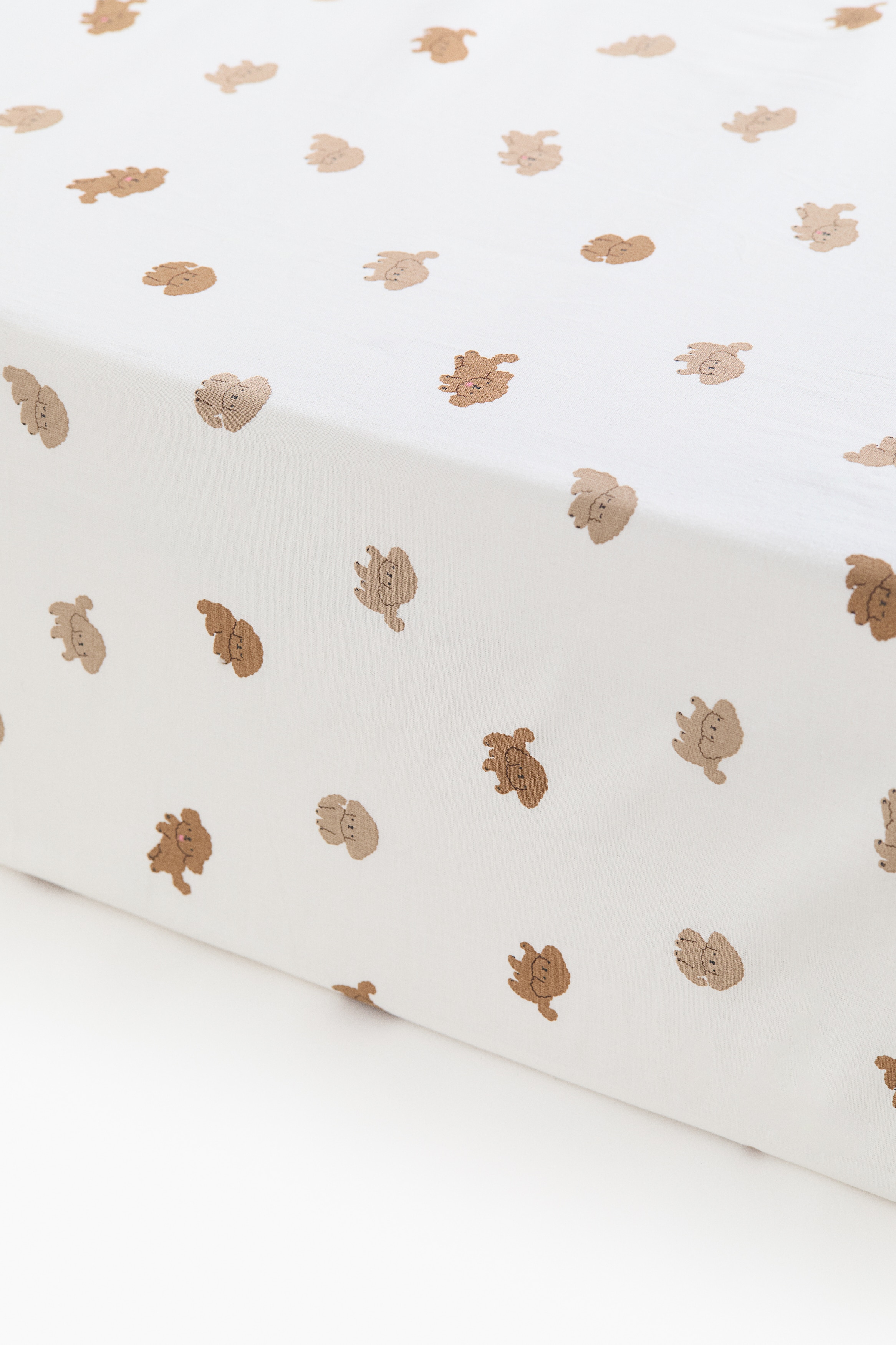 Fitted Crib Sheet - White/puppies/White/clover/Beige/floral/White/black bows