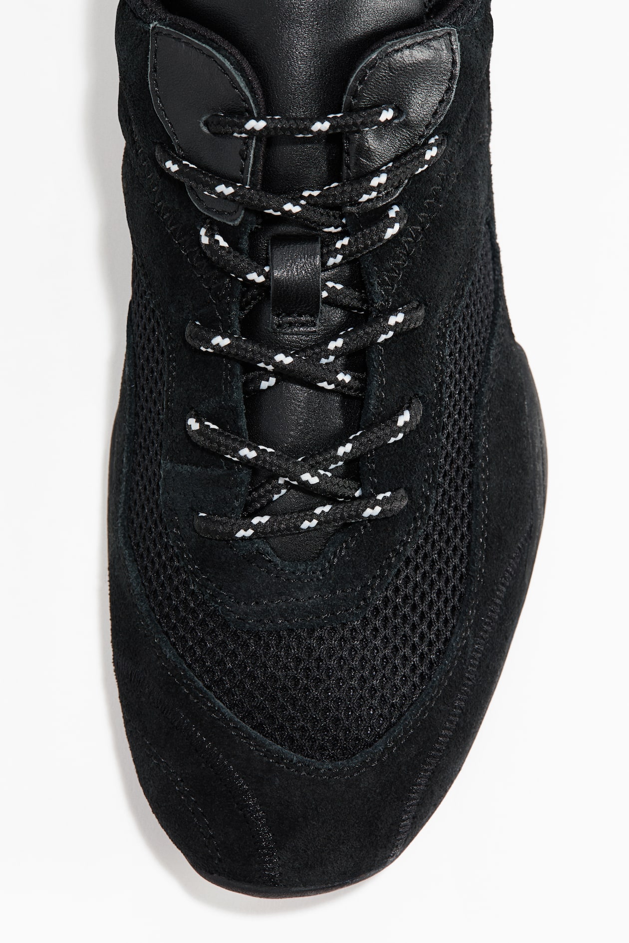 Sneakers - image 3