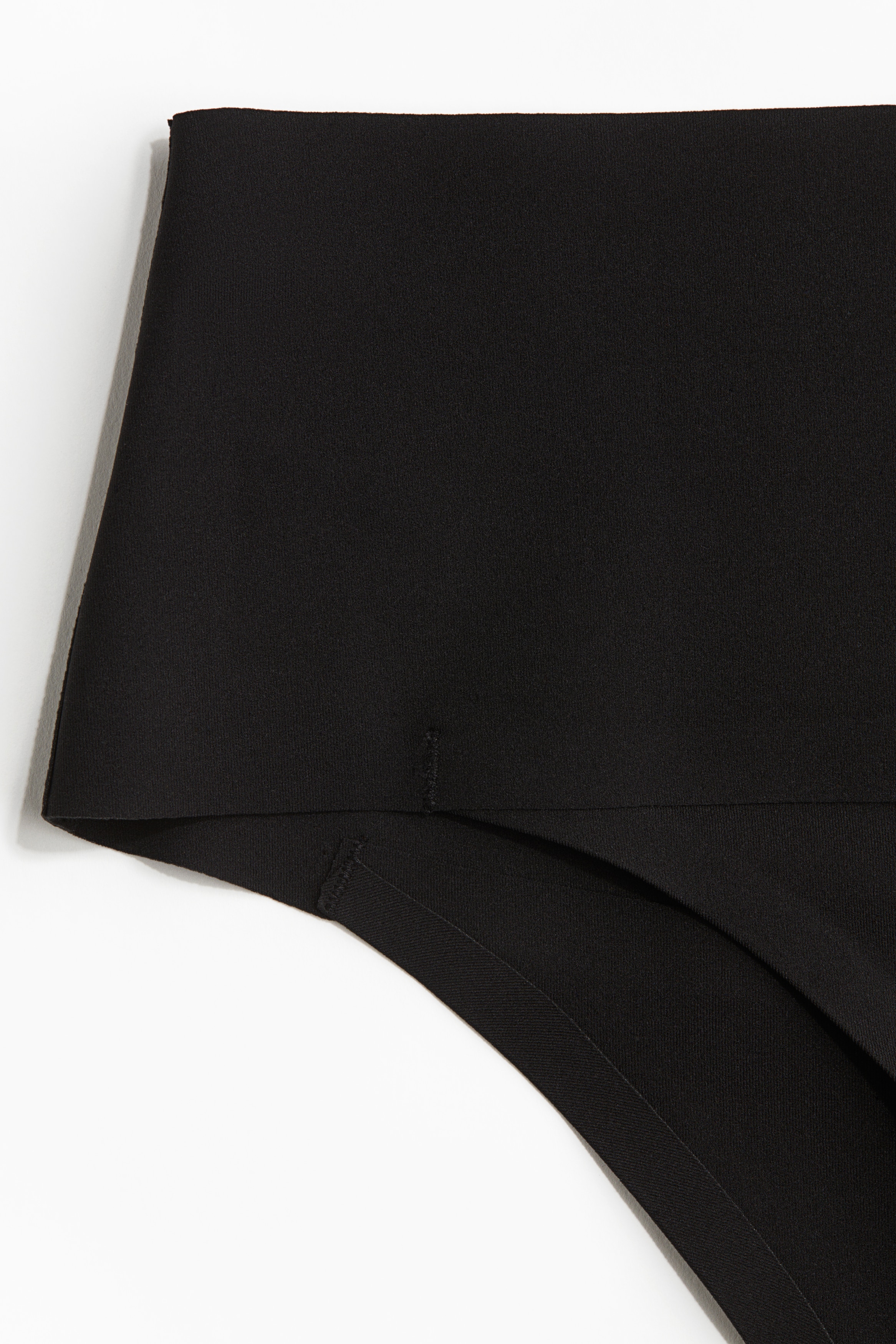 Medium Shape Thong briefs