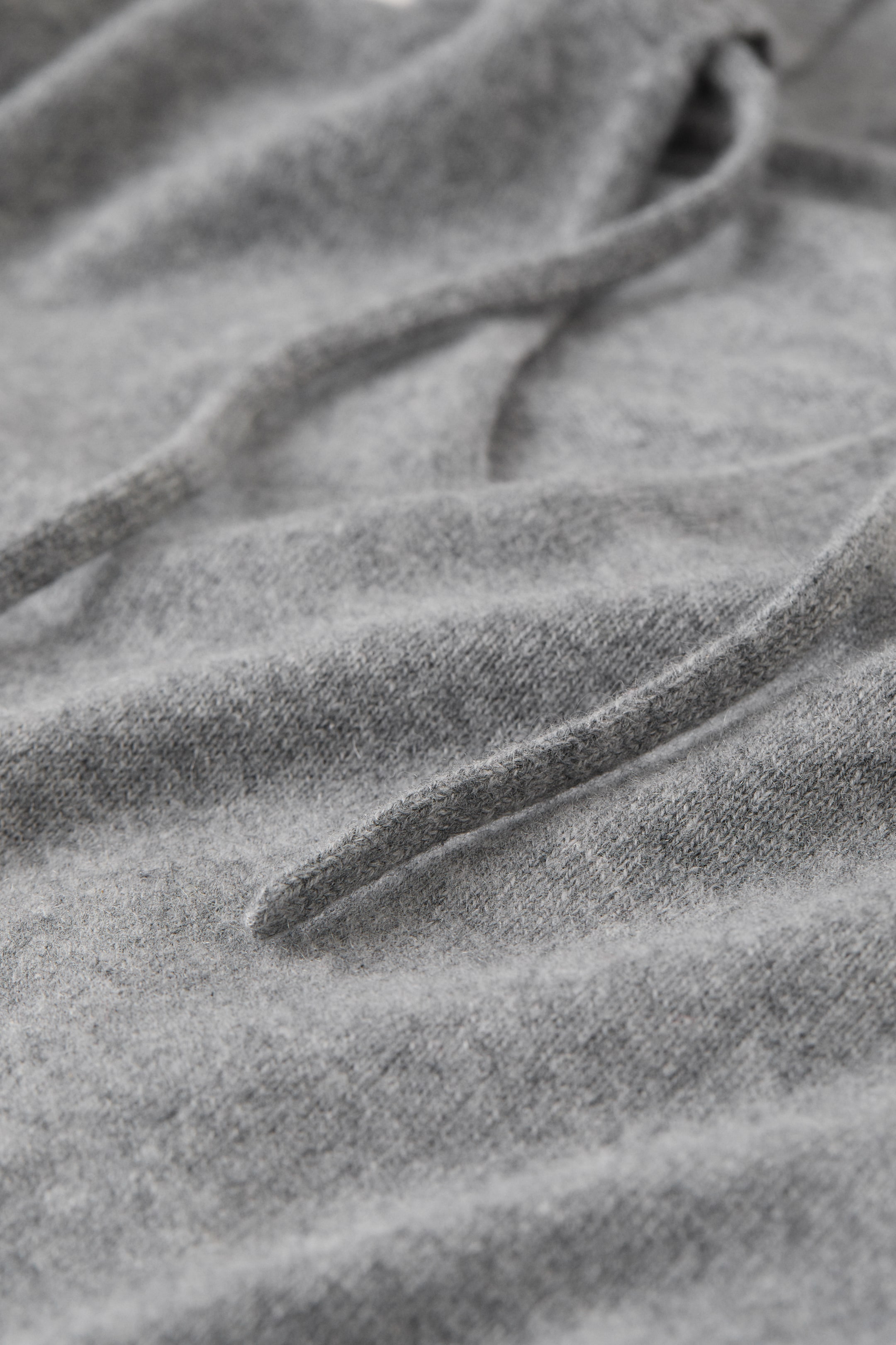 Zobrazit větší obrázek: Kašmírový svetr s kapucí - Šedý melír - ŽENY | H&M CZ 2