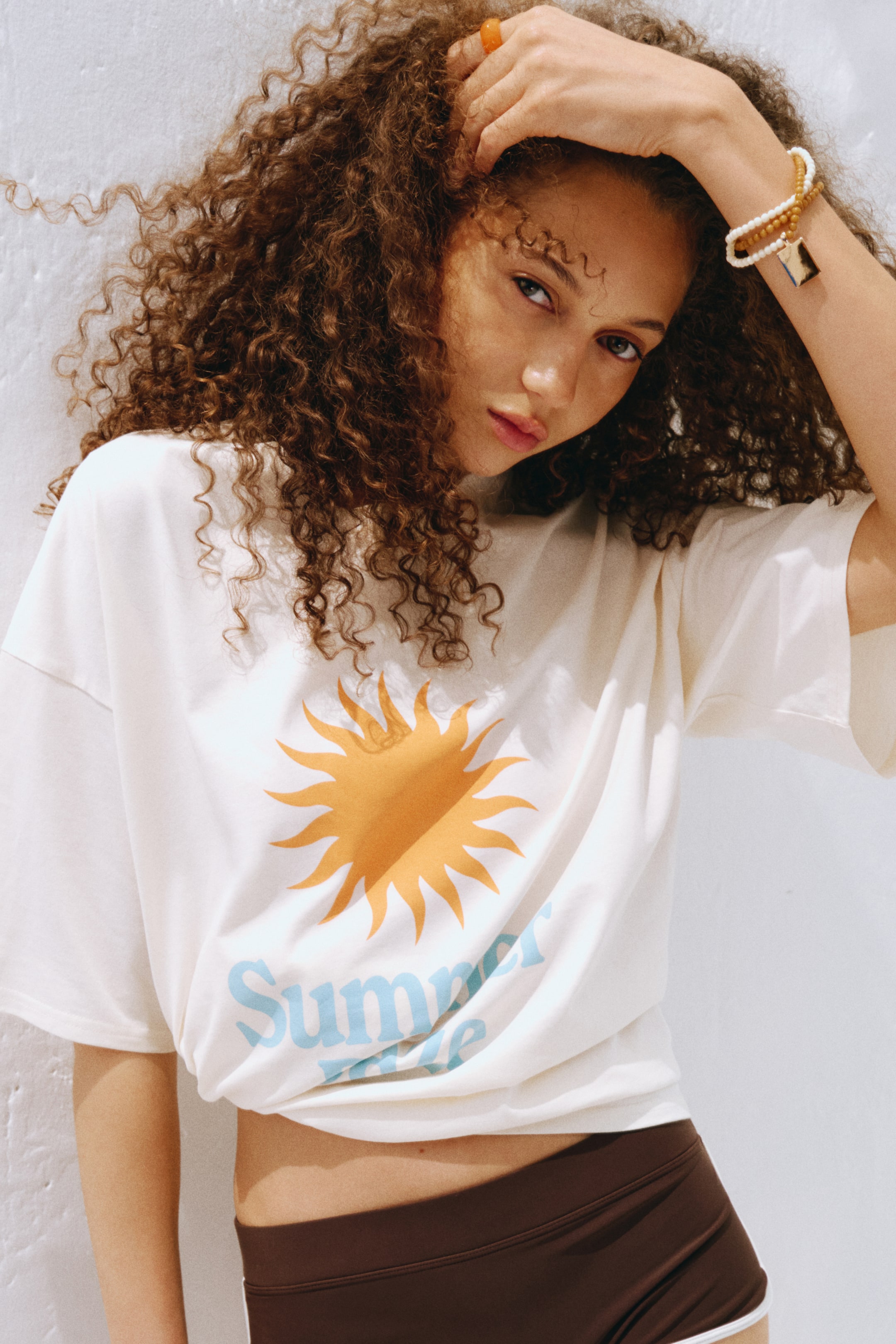 Женские футболки H&M Oversized Printed T-Shirt — фото 4
