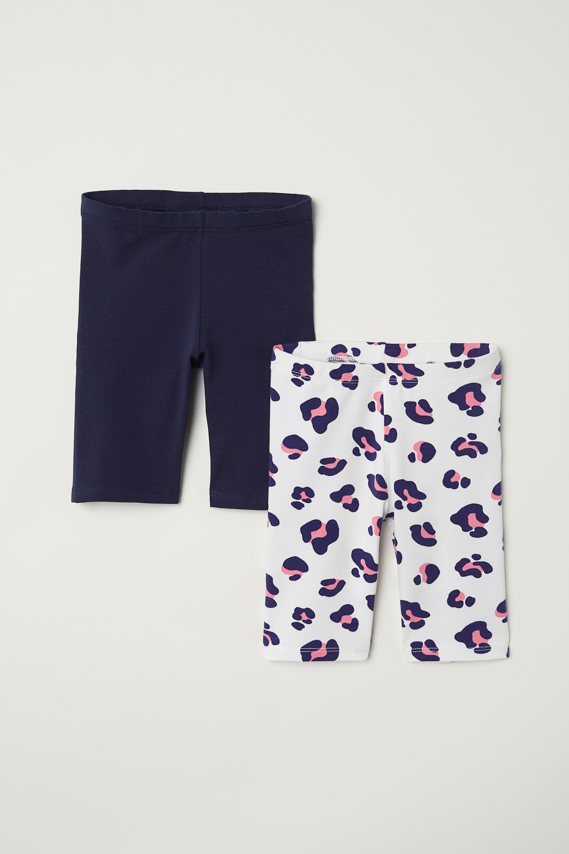 Büyük resmi görüntüle: 2’li Bisiklet Şortu - Beyaz/Leopar desenli - ÇOCUK | H&M TR 1