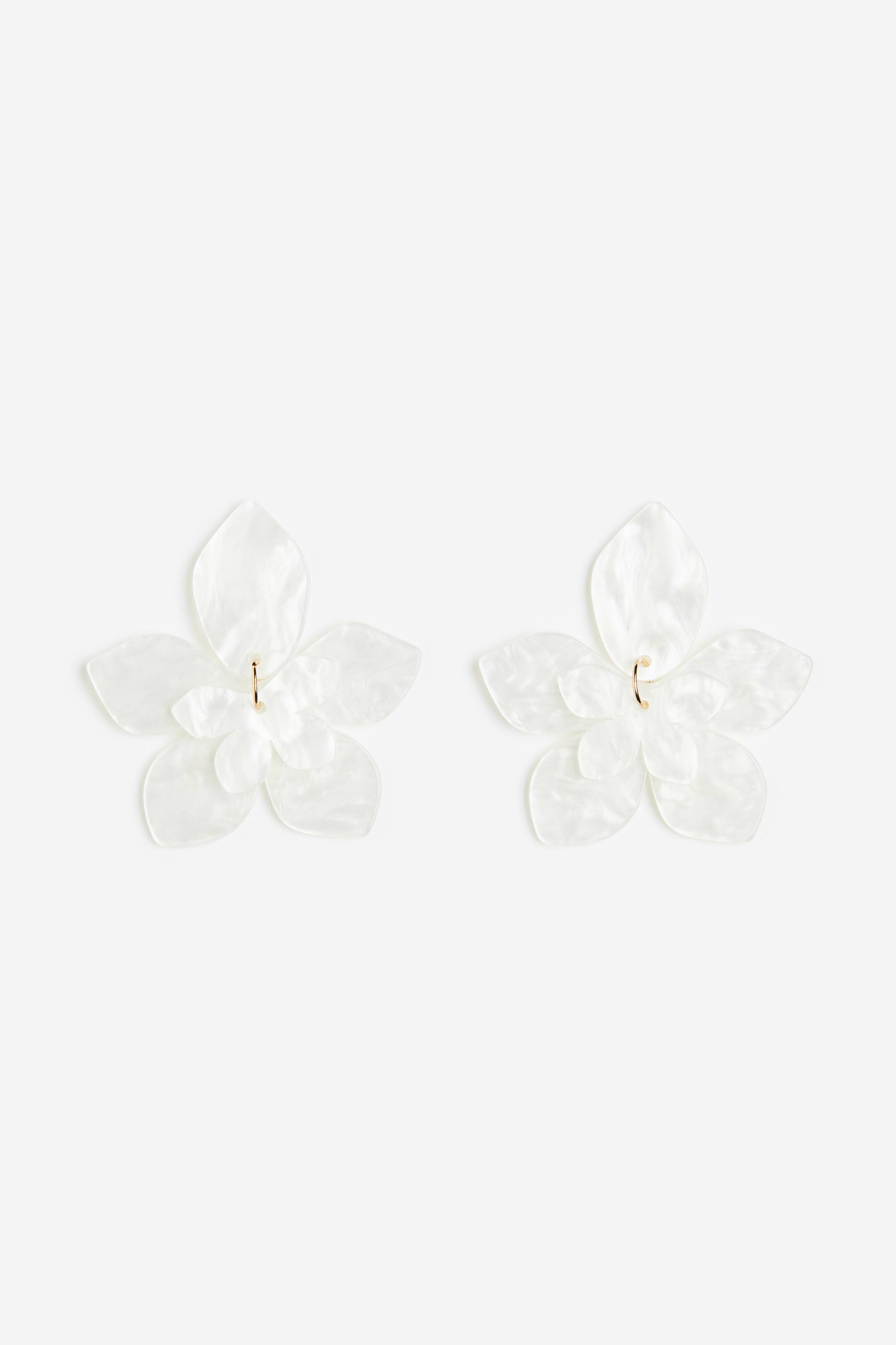 View larger image: Flower-shaped earrings - White - Ladies | H&M SG 1